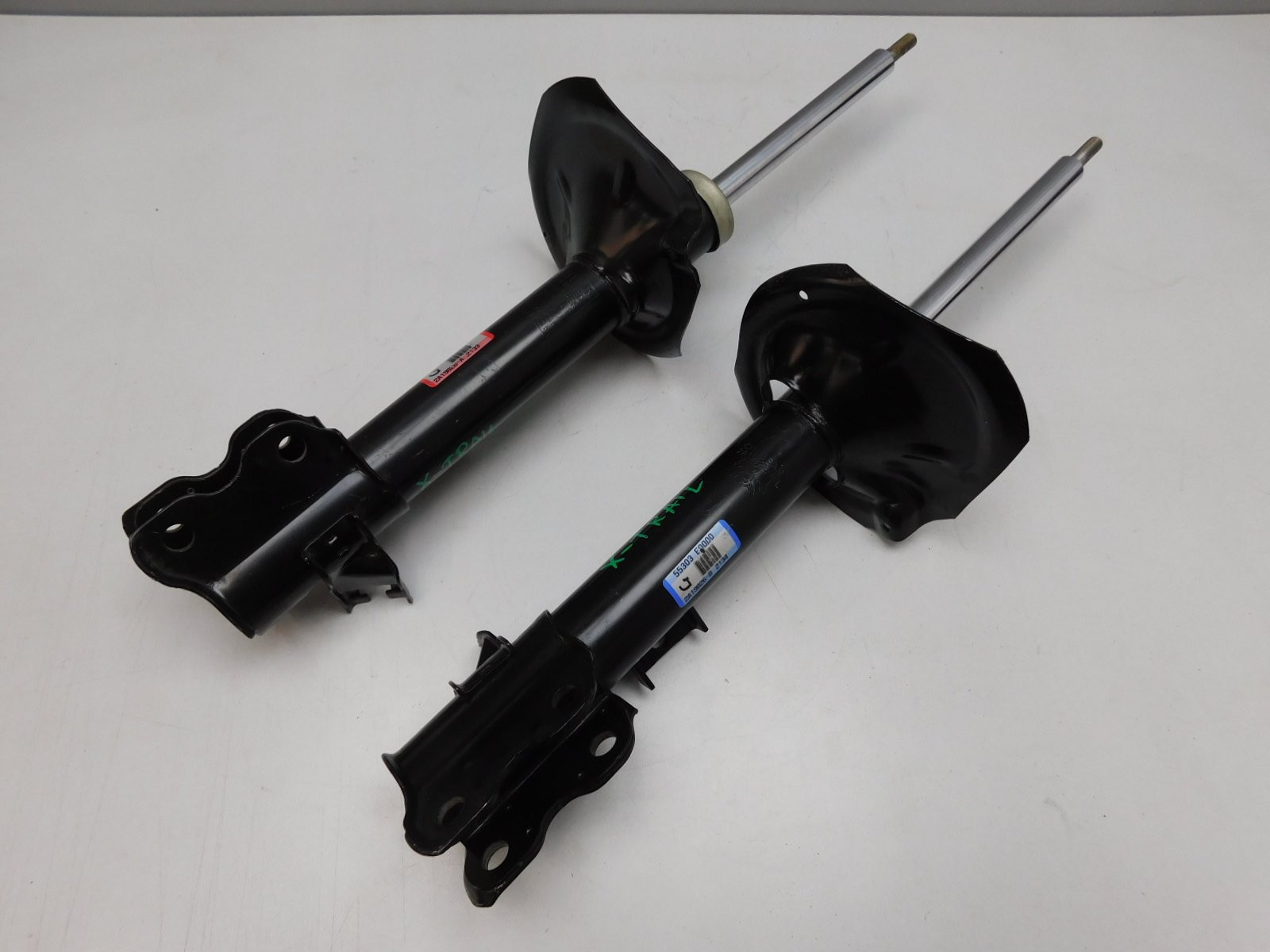 Амортизатор задний Nissan X-Trail (T30) 2001-2006