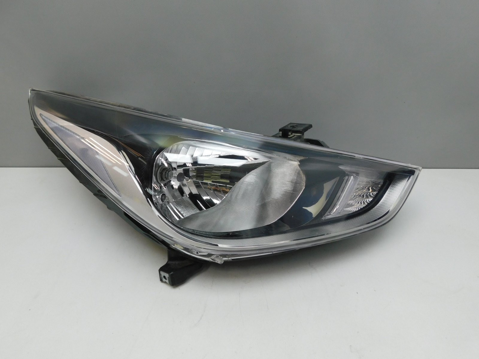 Фара правая Hyundai Solaris 2017>