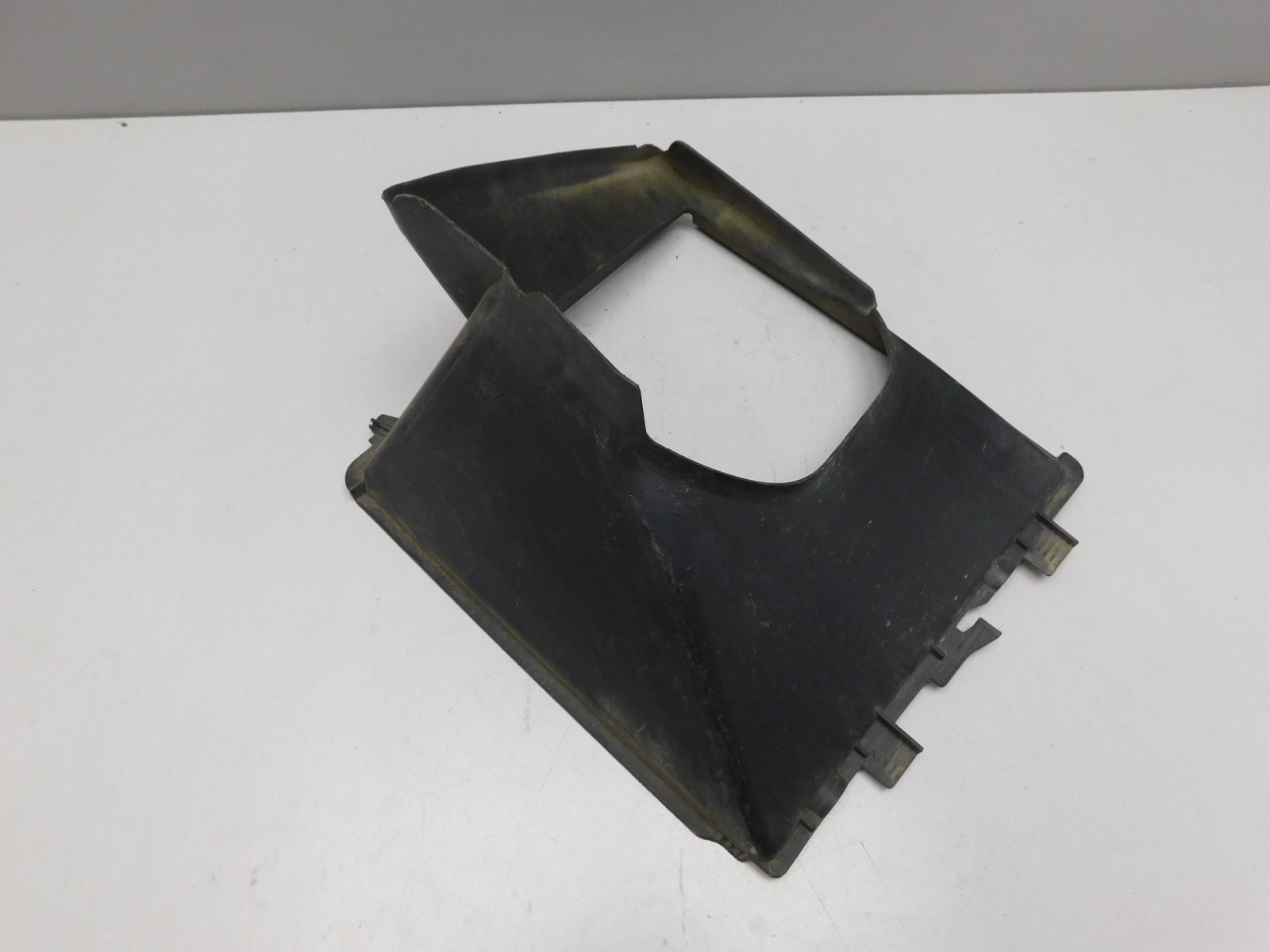 Воздуховод Porsche Macan 2014>