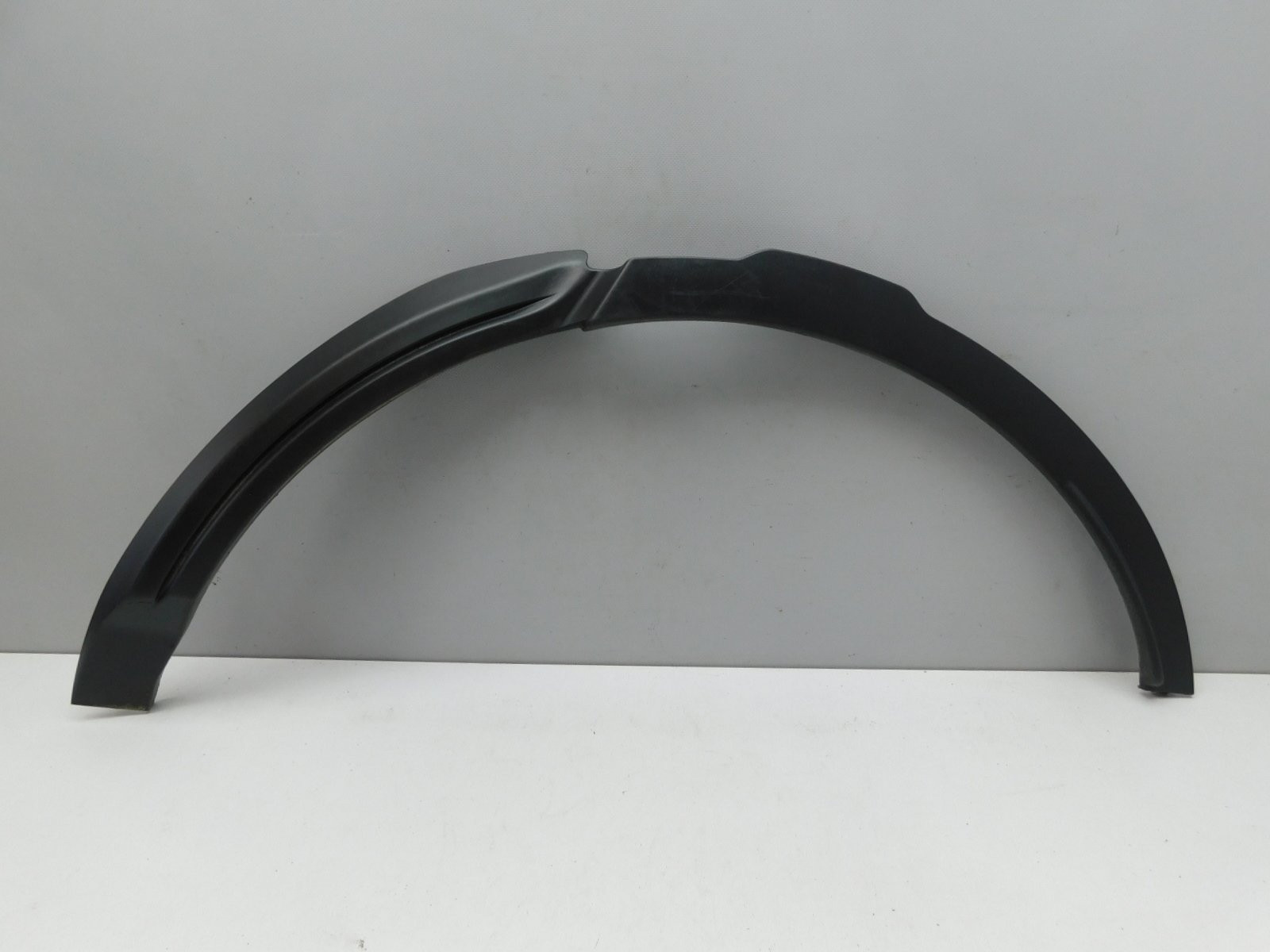 Накладка крыла заднего  левого Land Rover Range Rover Evoque 2011-2019