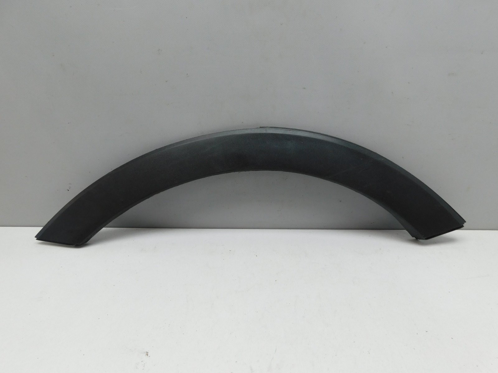 Накладка крыла заднего  правого Kia Sportage 2010-2015