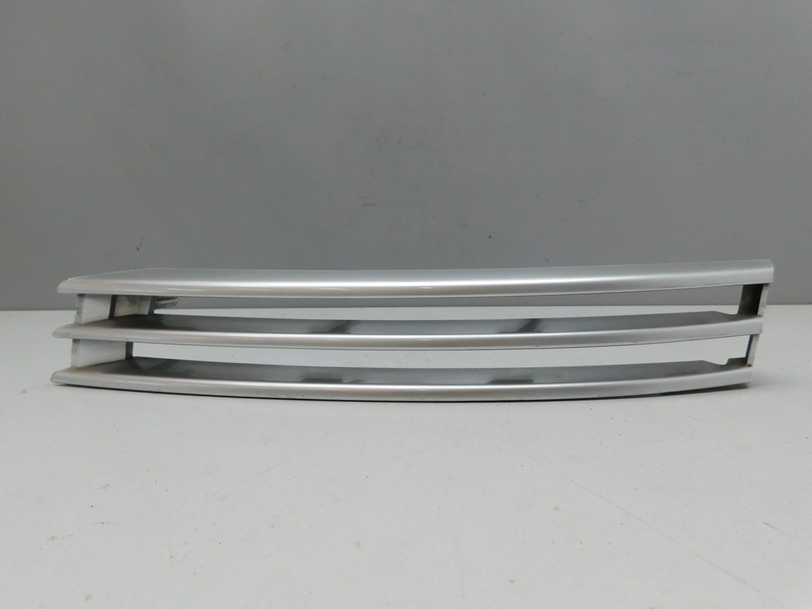 Решетка в бампер левая Land Rover Range Rover IV 2013>