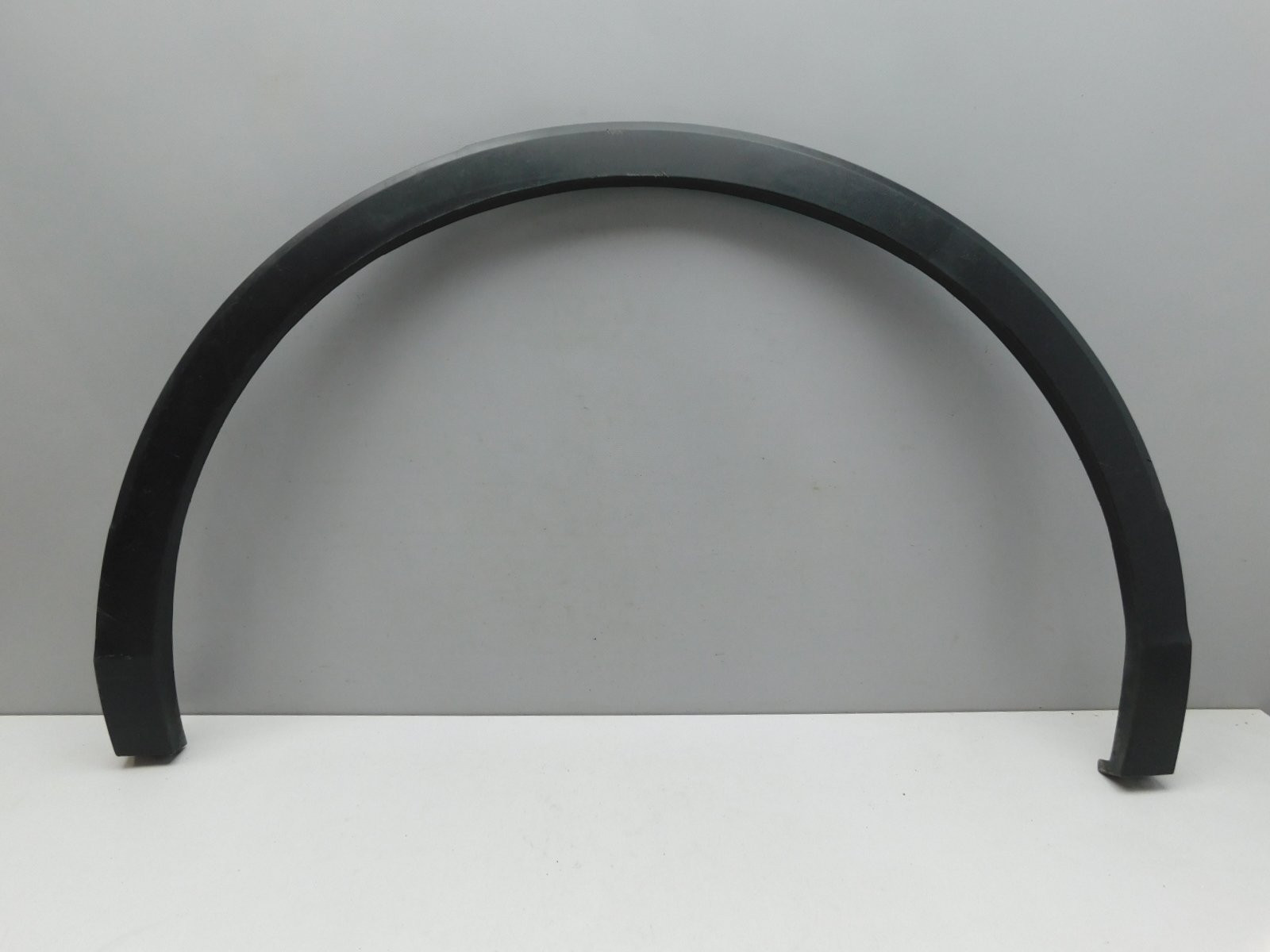 Накладка крыла заднего  левого Volkswagen Tiguan 2017>