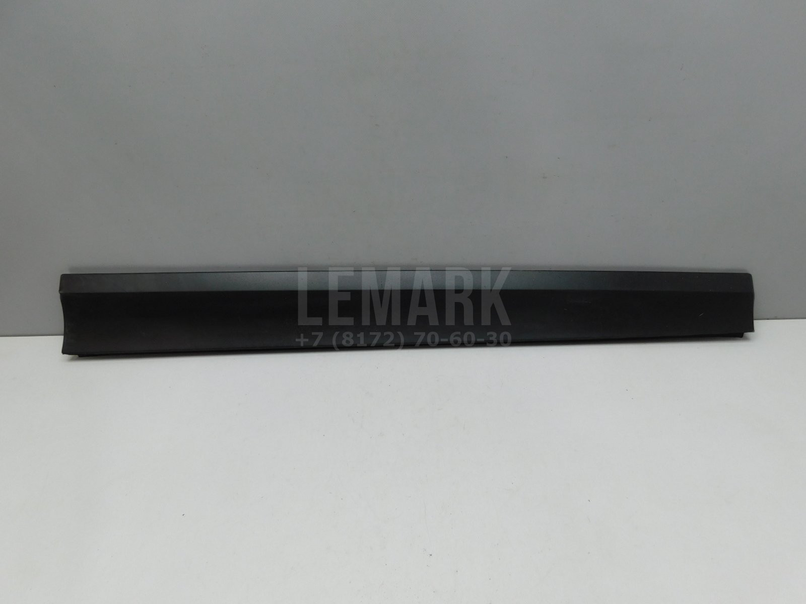 Накладка двери передней правой BMW X4 F26 2014> 51137205780