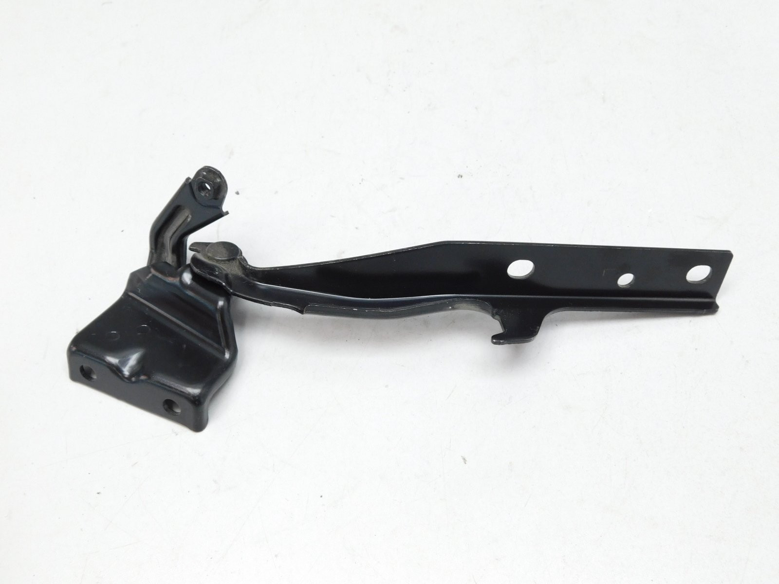 Петля капота левая Suzuki Grand Vitara 2006>