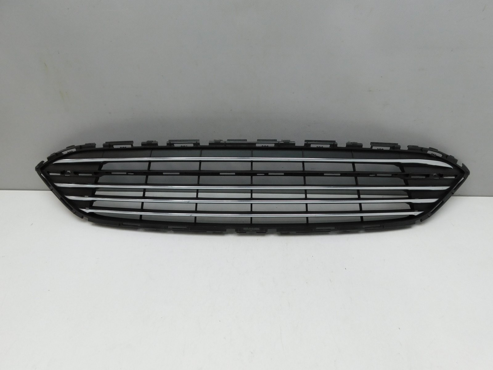 Решетка радиатора Ford Focus III 2011>