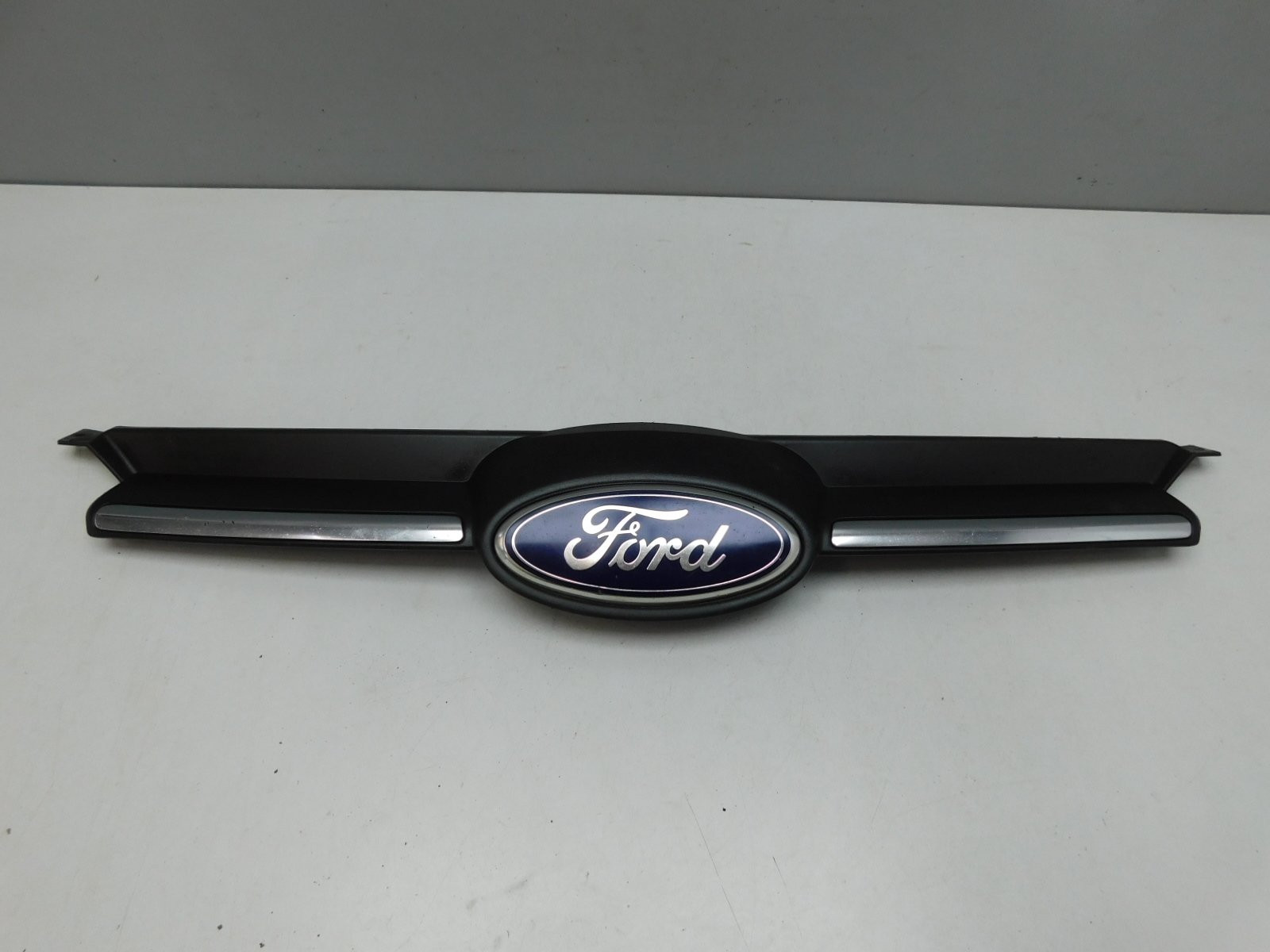 Решетка радиатора Ford Focus III 2011>