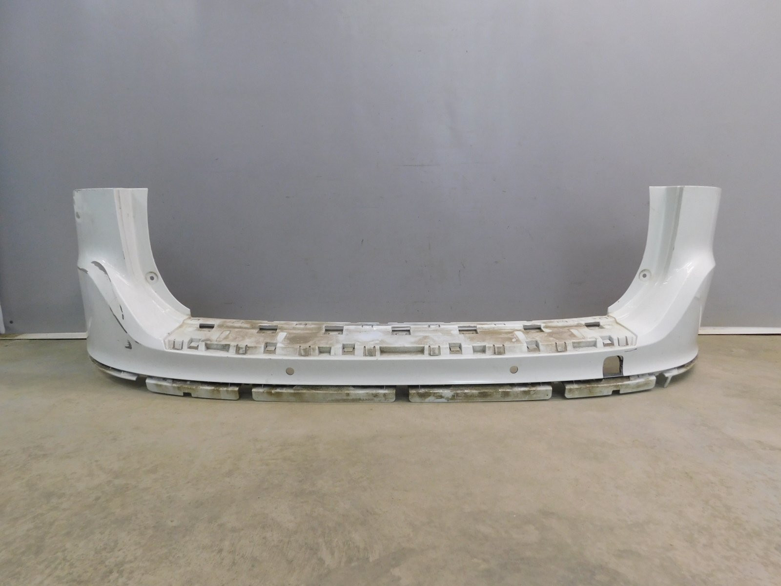 Бампер задний Volvo XC60 2008-2017