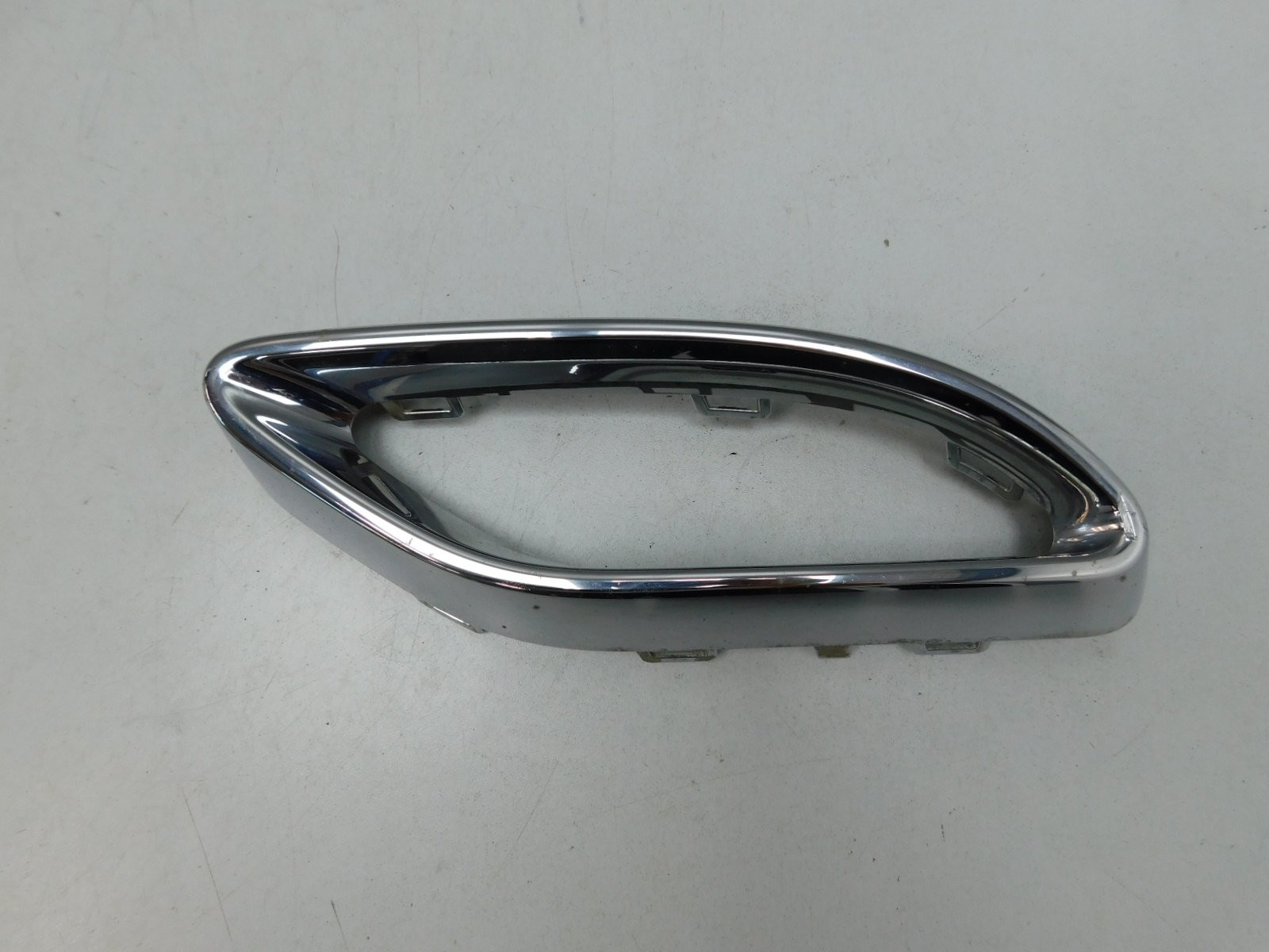 Накладка заднего бампера правая Mercedes-Benz C-Klasse W205 2013>