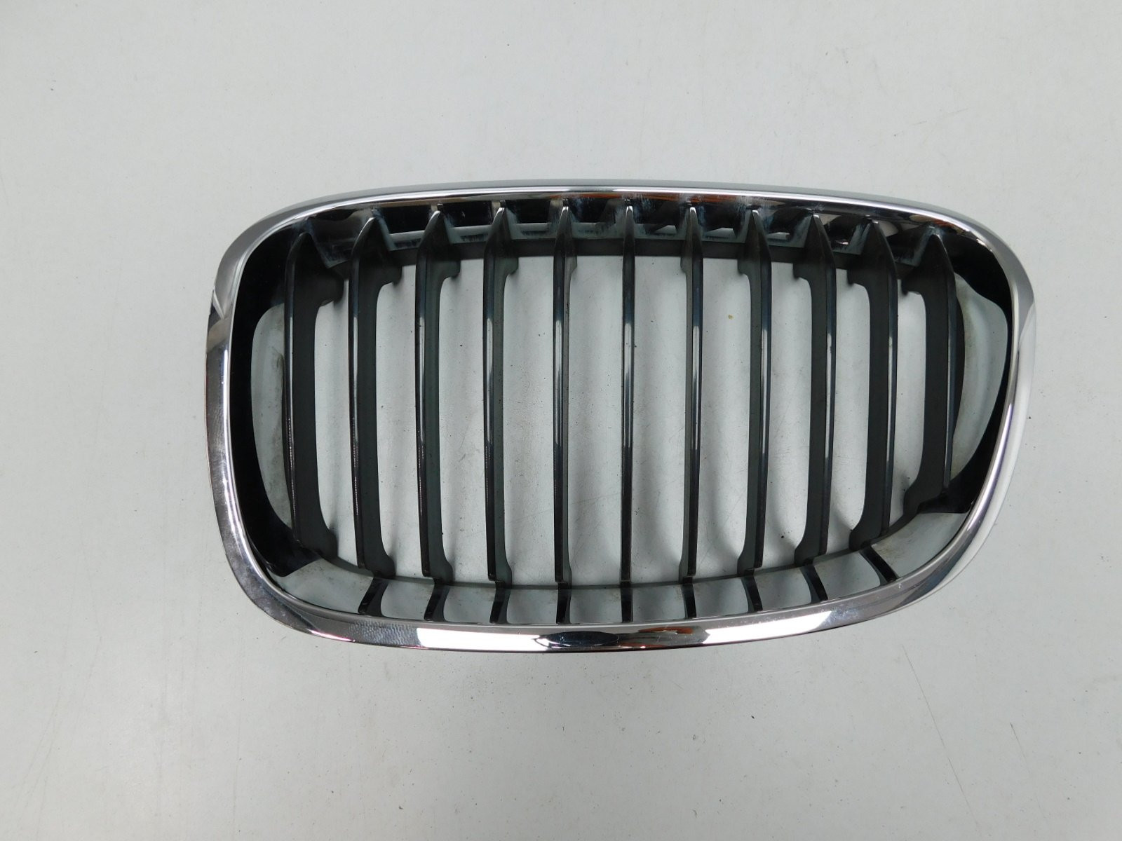 Решетка радиатора BMW 1-серия F20/F21 2011>