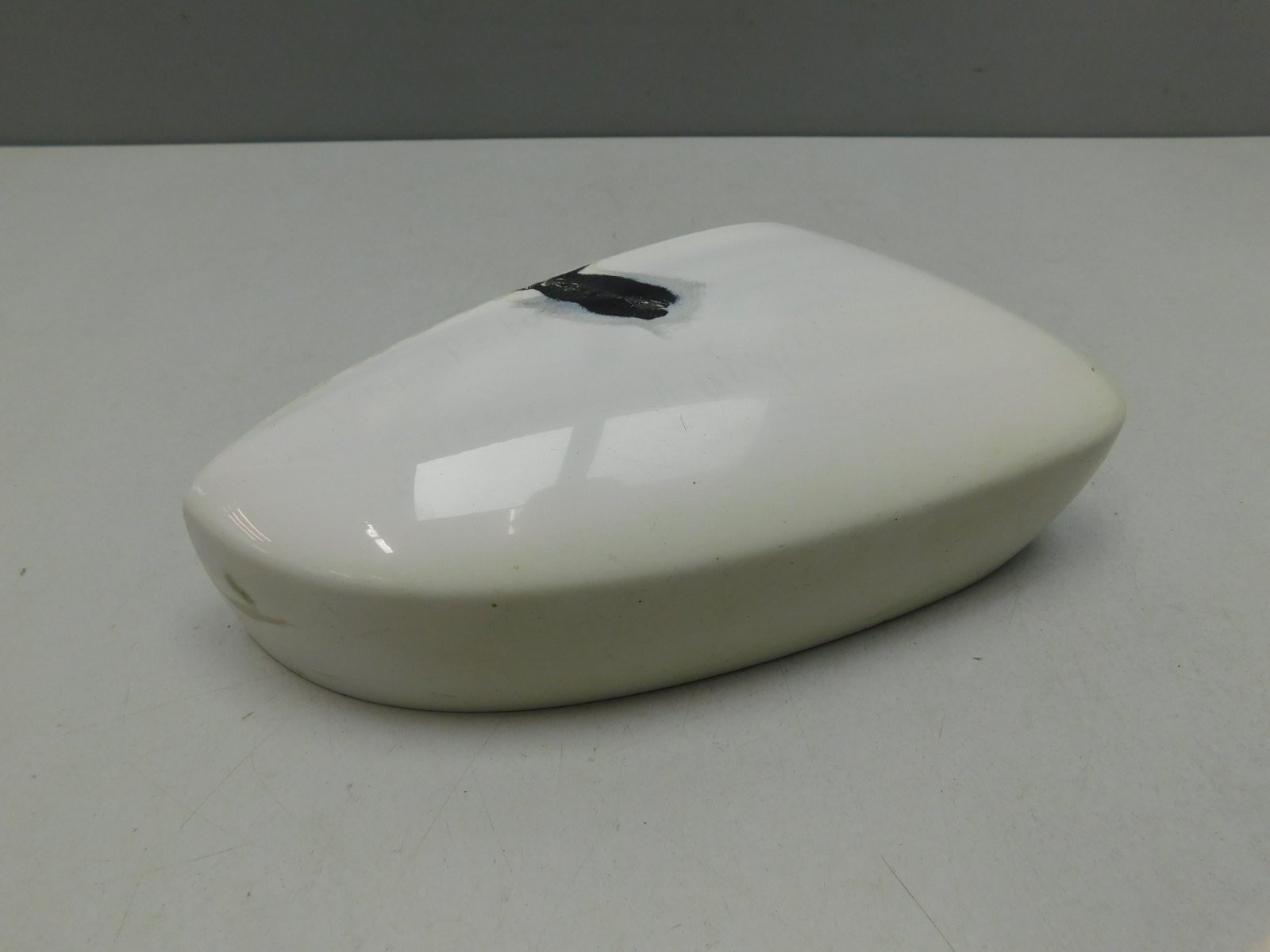 Накладка зеркала правого Volkswagen Polo Sedan 2011-2020