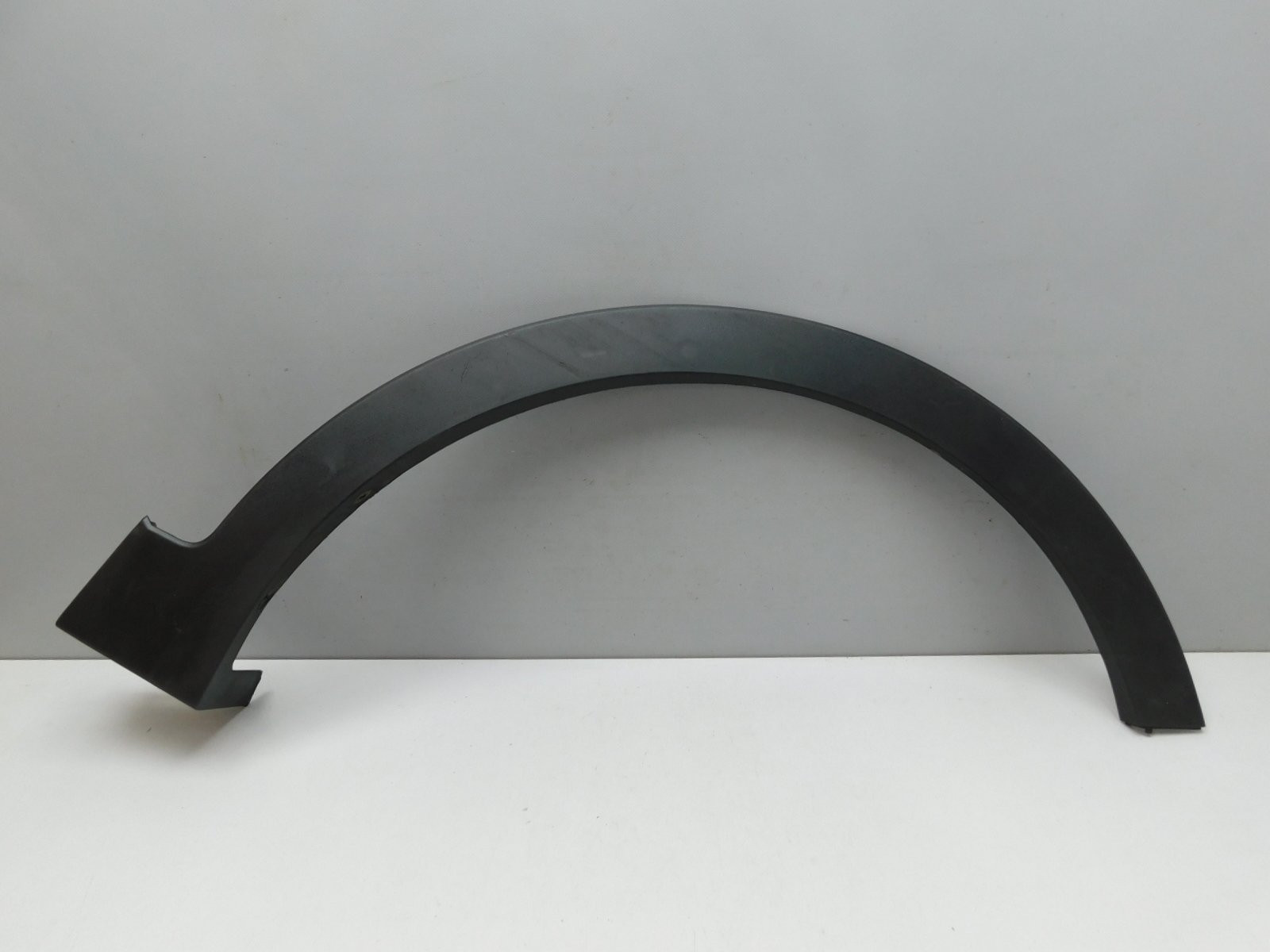 Накладка крыла переднего правого Hyundai Santa Fe 2012-2018