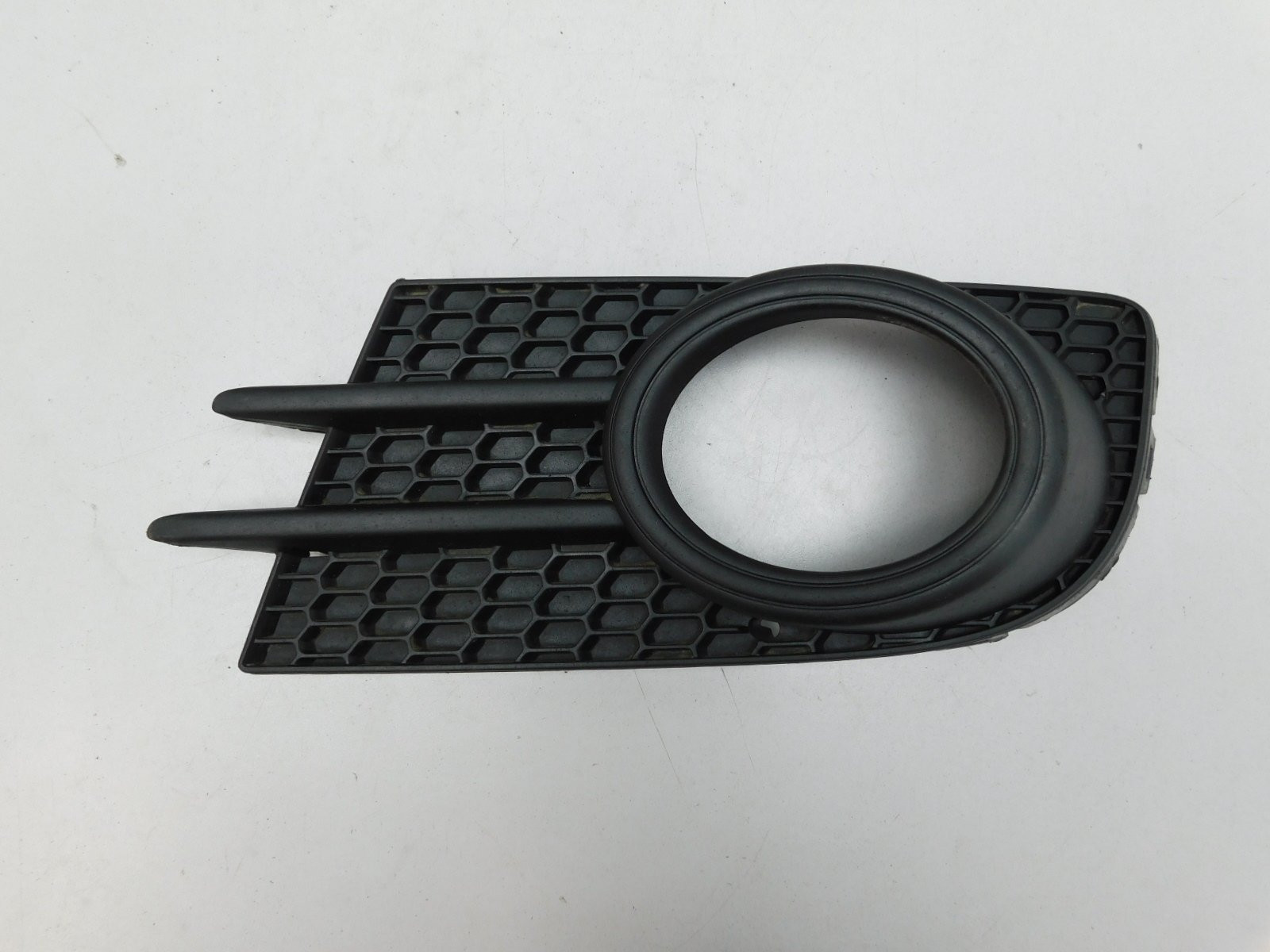 Решетка в бампер левая Volkswagen Tiguan 2007-2017