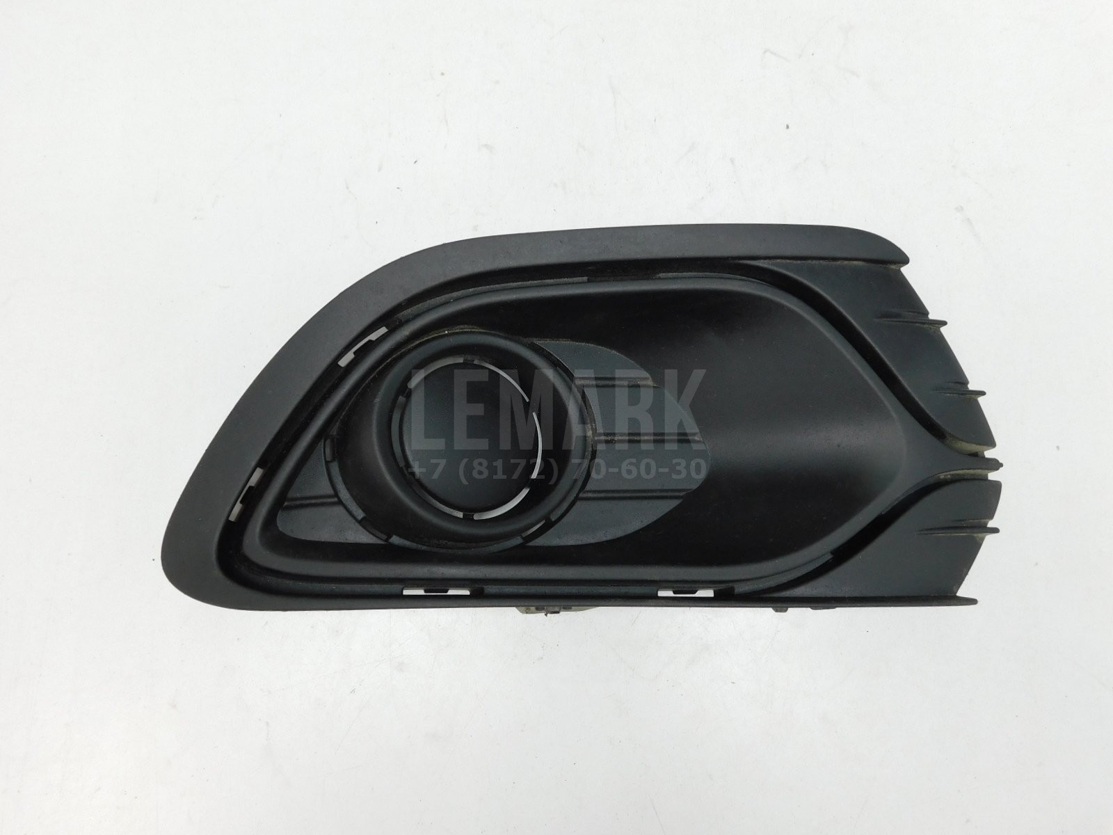 Решетка в бампер правая Renault Logan II 2014> 263316043R