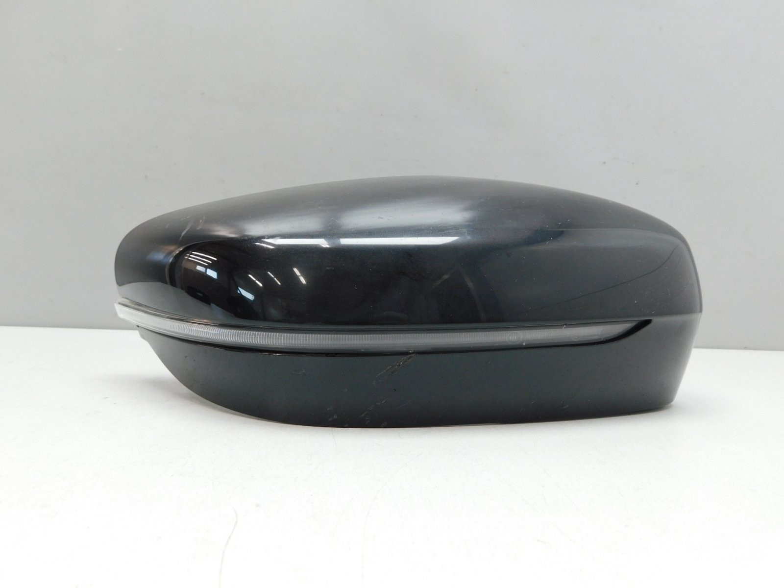 Накладка зеркала правого BMW 5-серия G30 2016>