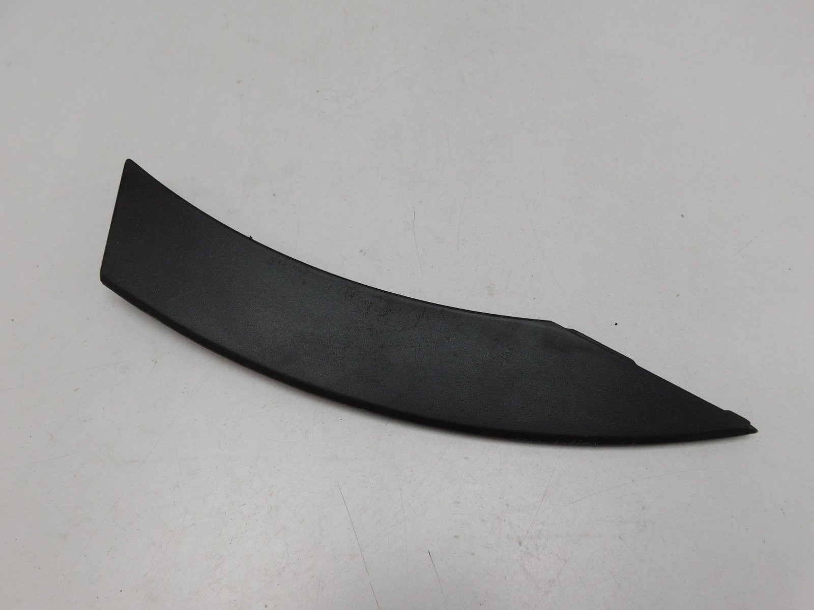 Накладка крыла заднего  правого Hyundai Santa Fe 2012-2018