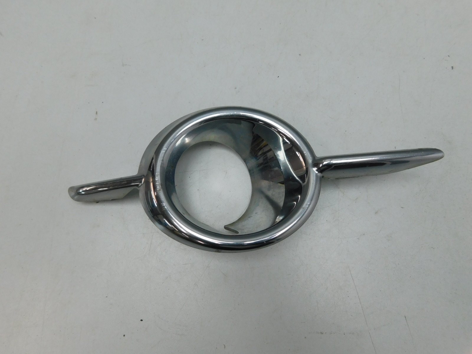 Решетка в бампер левая Opel Mokka 2012>