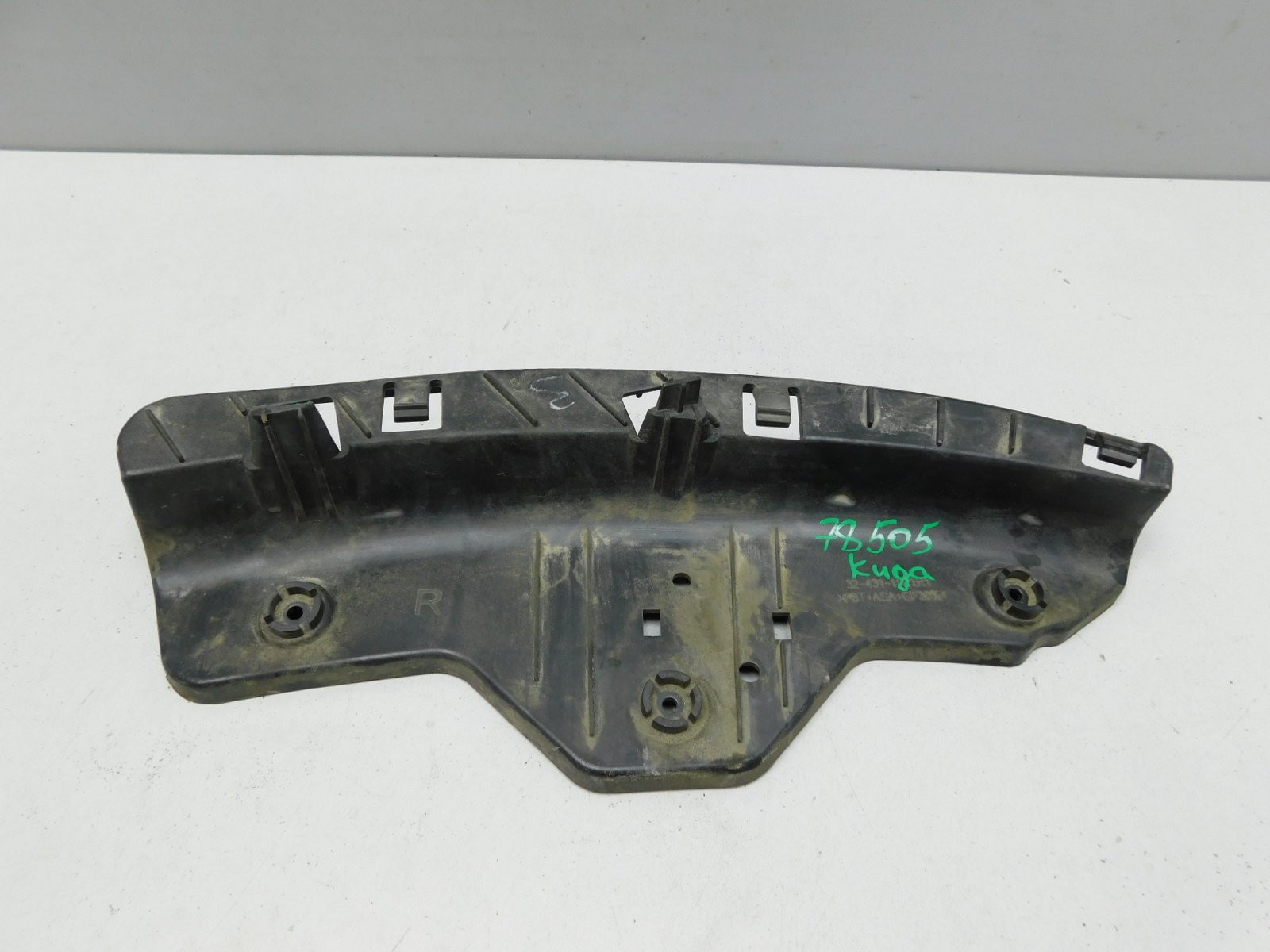 Кронштейн фары правой Ford Kuga 2012>