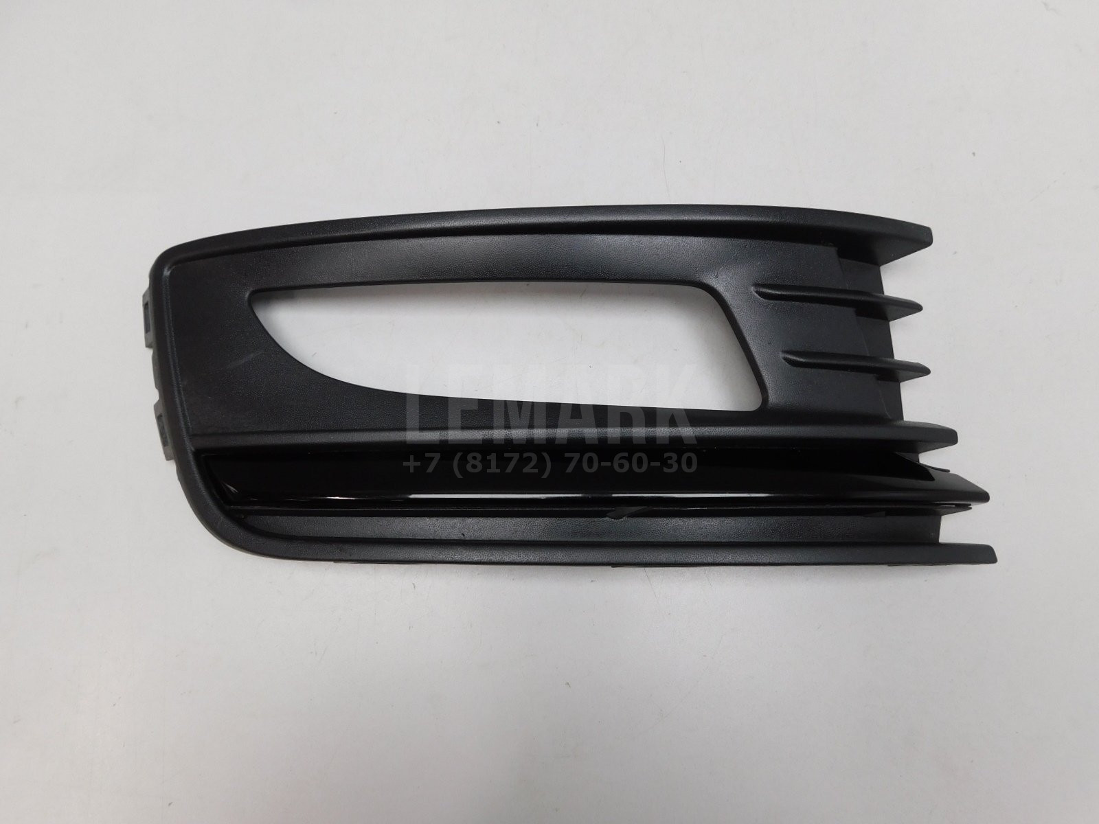 Решетка в бампер правая Volkswagen Polo Sedan 2011-2020 6RU853666F