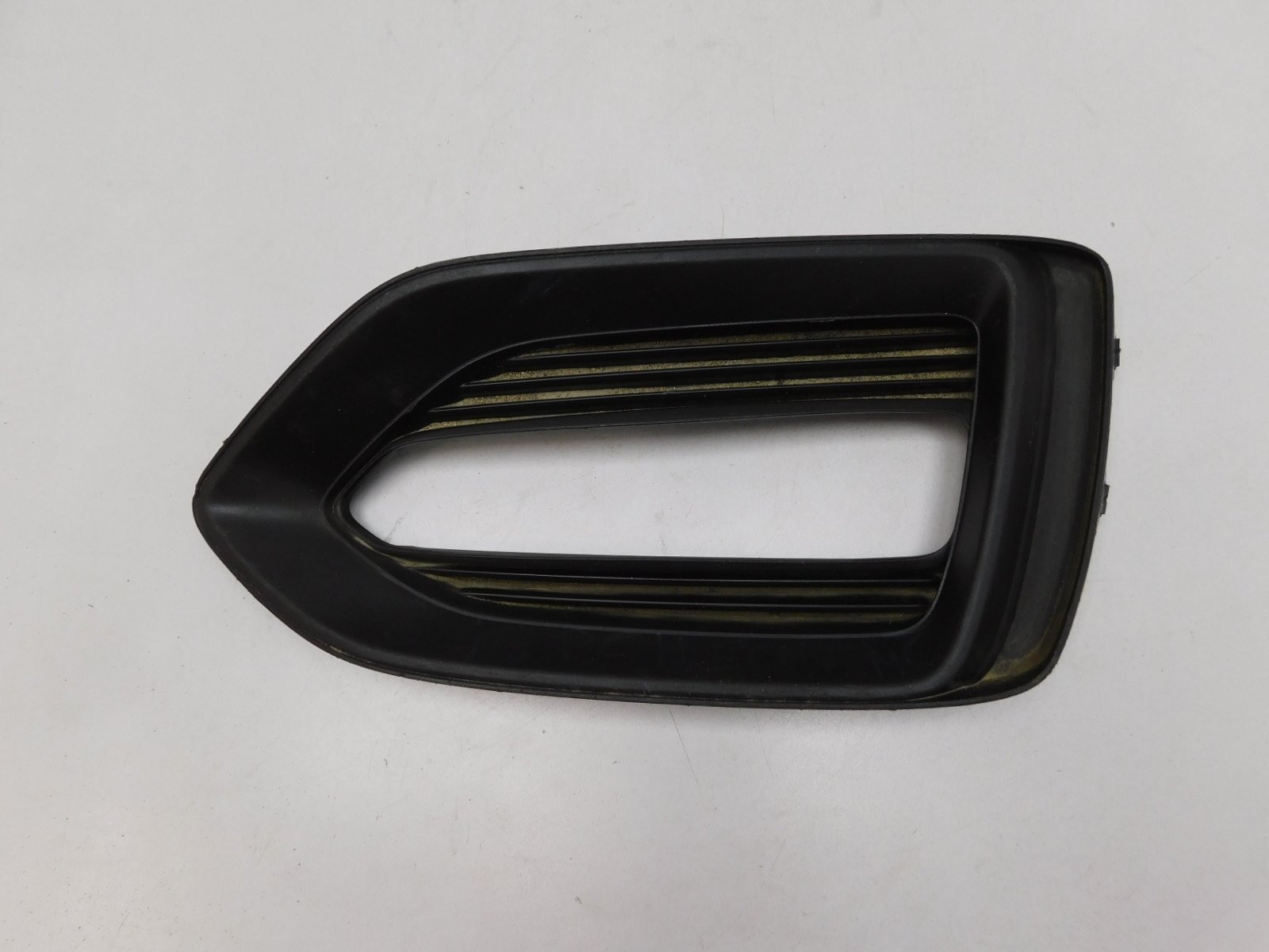 Решетка в бампер правая Hyundai Solaris 2017>