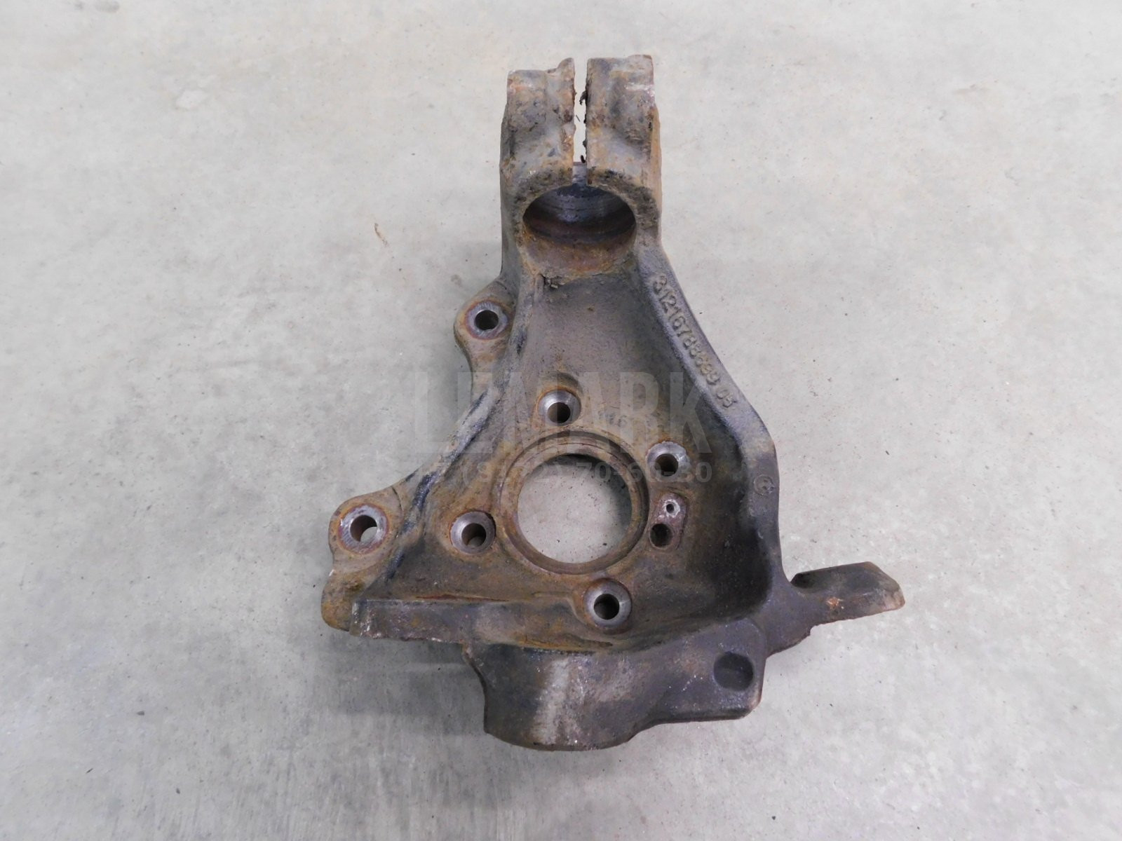 Кулак поворотный передний левый BMW X1 E84 2009-2015 31216788699