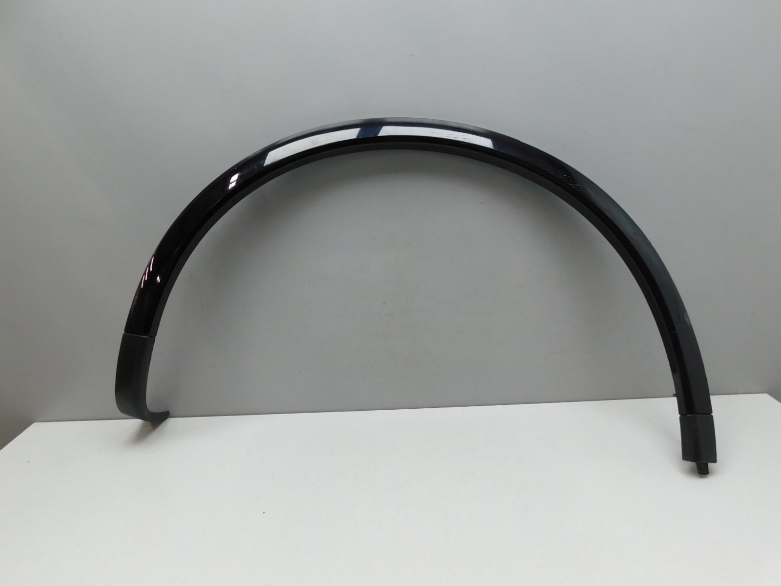 Накладка крыла заднего  правого Porsche Cayenne 2010-2017