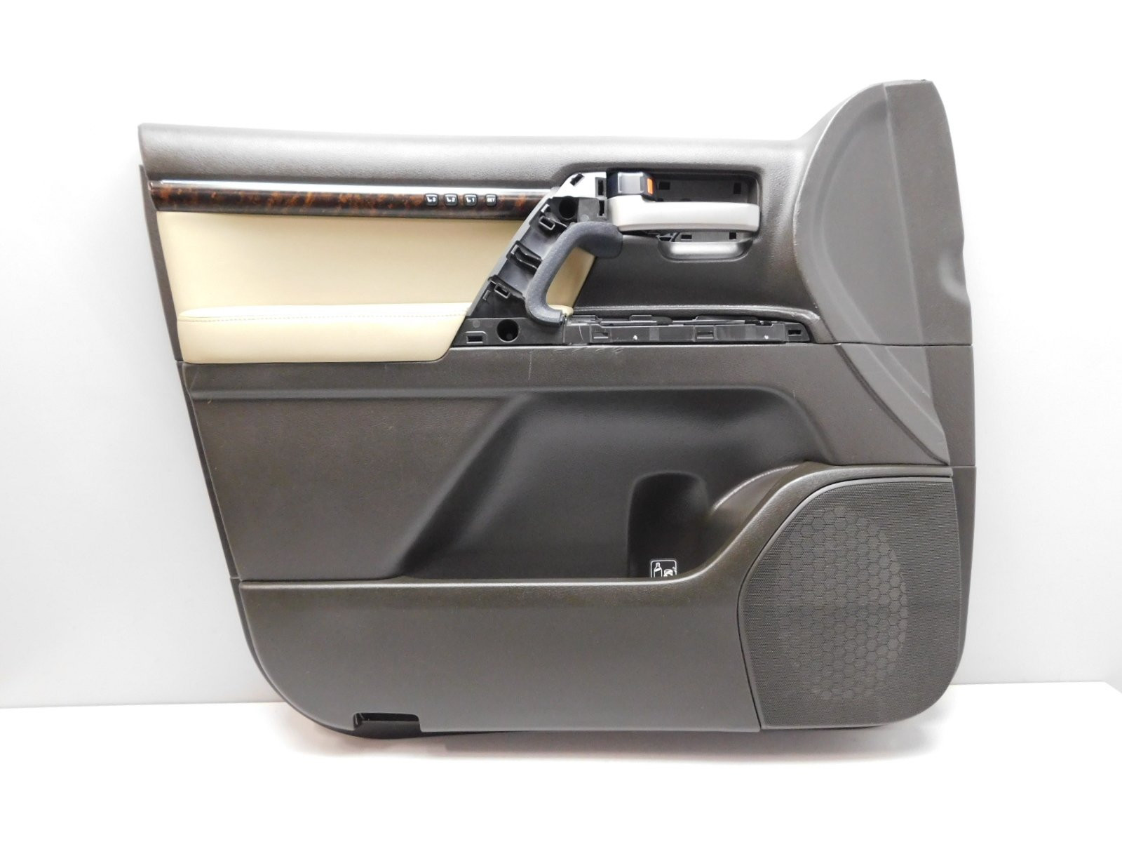 Обшивка двери передней левой Toyota Land Cruiser (200) 2008>