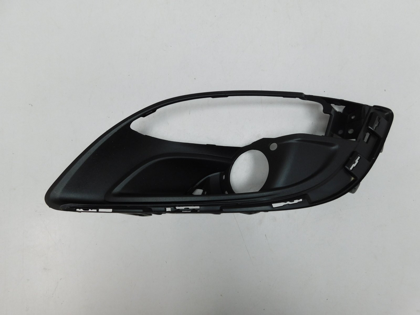 Решетка в бампер левая Opel Astra J 2010>