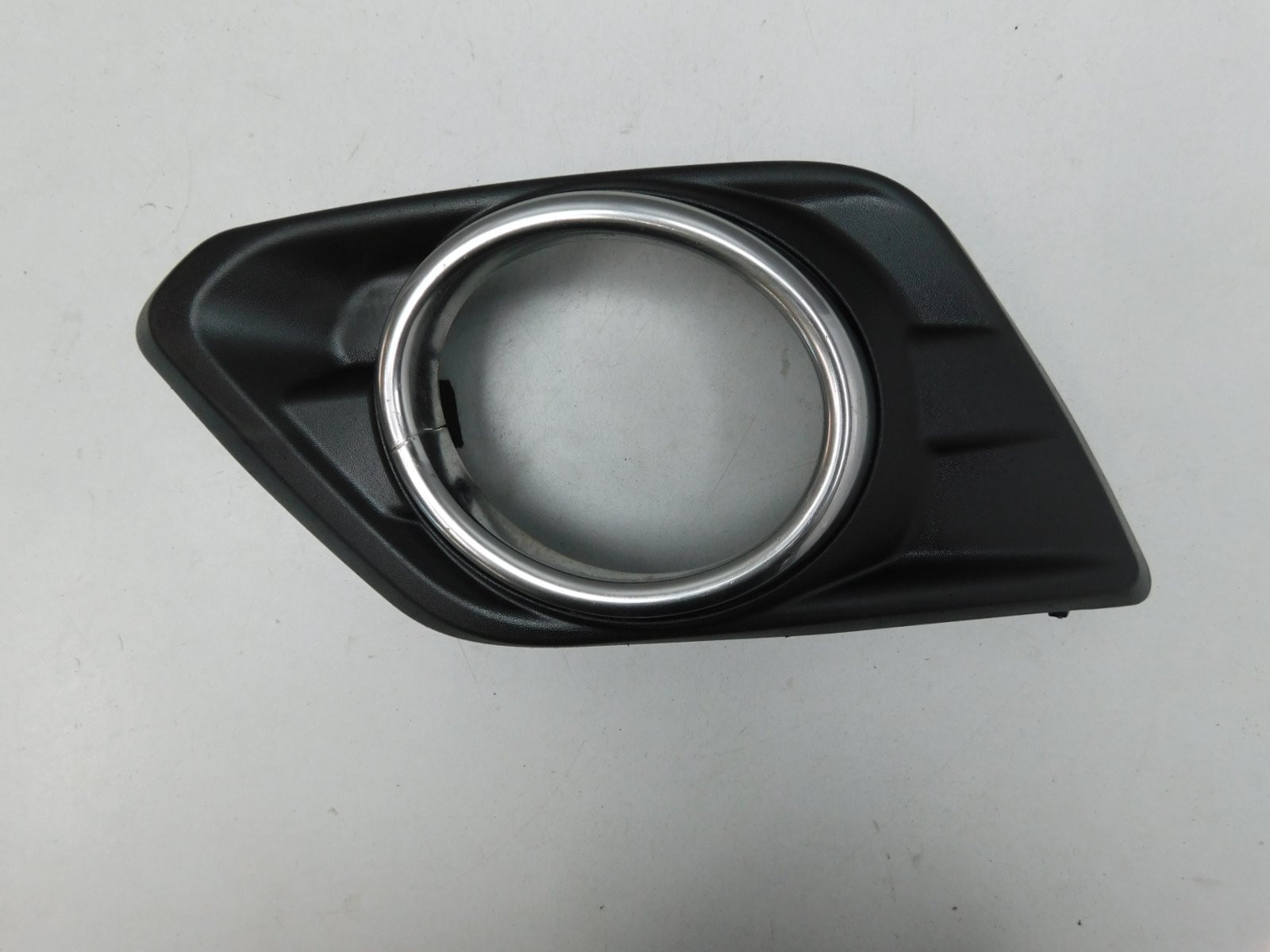 Решетка в бампер левая Nissan X-Trail (T32) 2014>