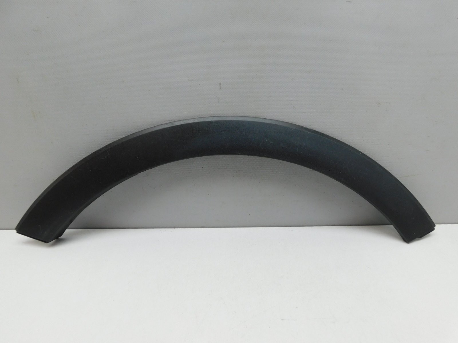 Накладка крыла переднего правого Kia Sportage 2010-2015