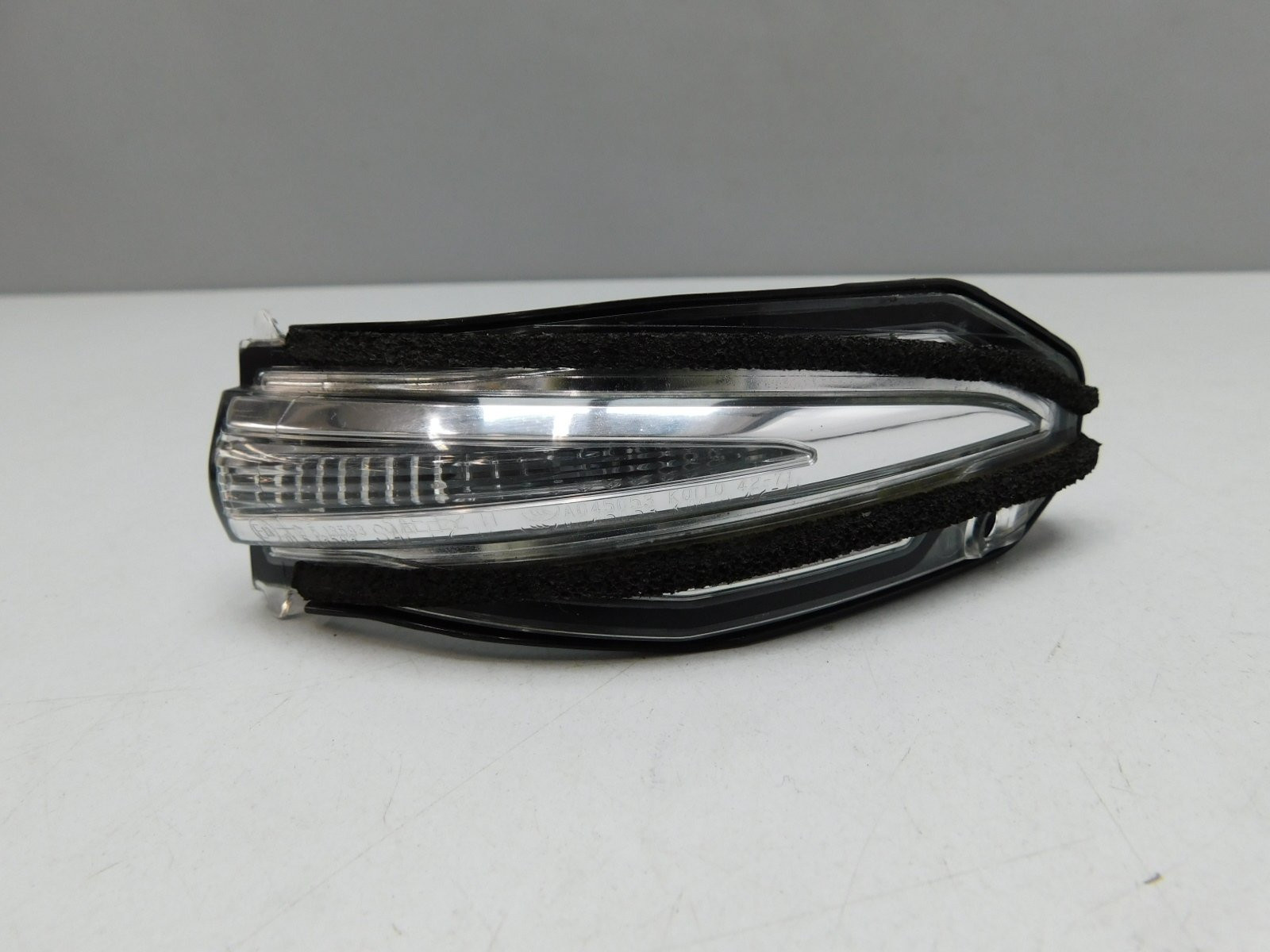 Повторитель указателя поворота Toyota RAV 4 2013-2019