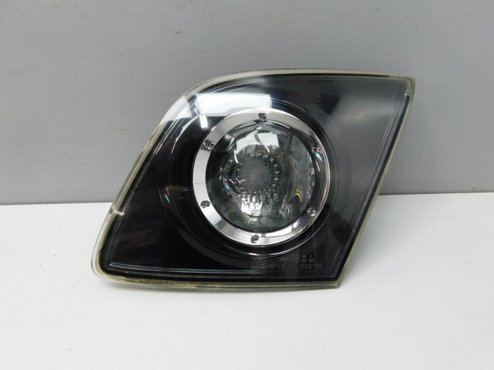 Фонарь задний внутренний правый Mazda 3 (BK) 2003-2009