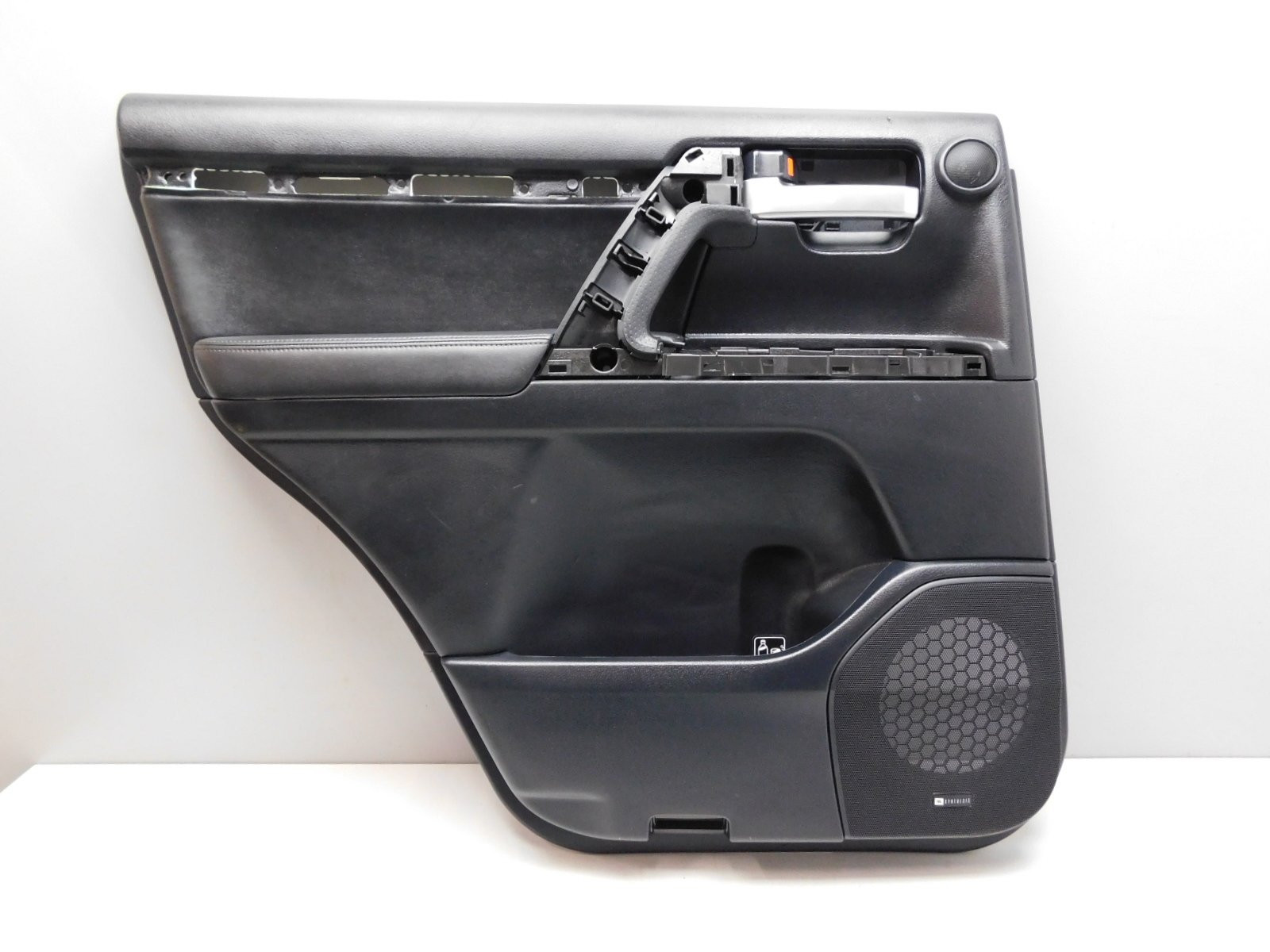 Обшивка двери задней левой Toyota Land Cruiser (200) 2008>