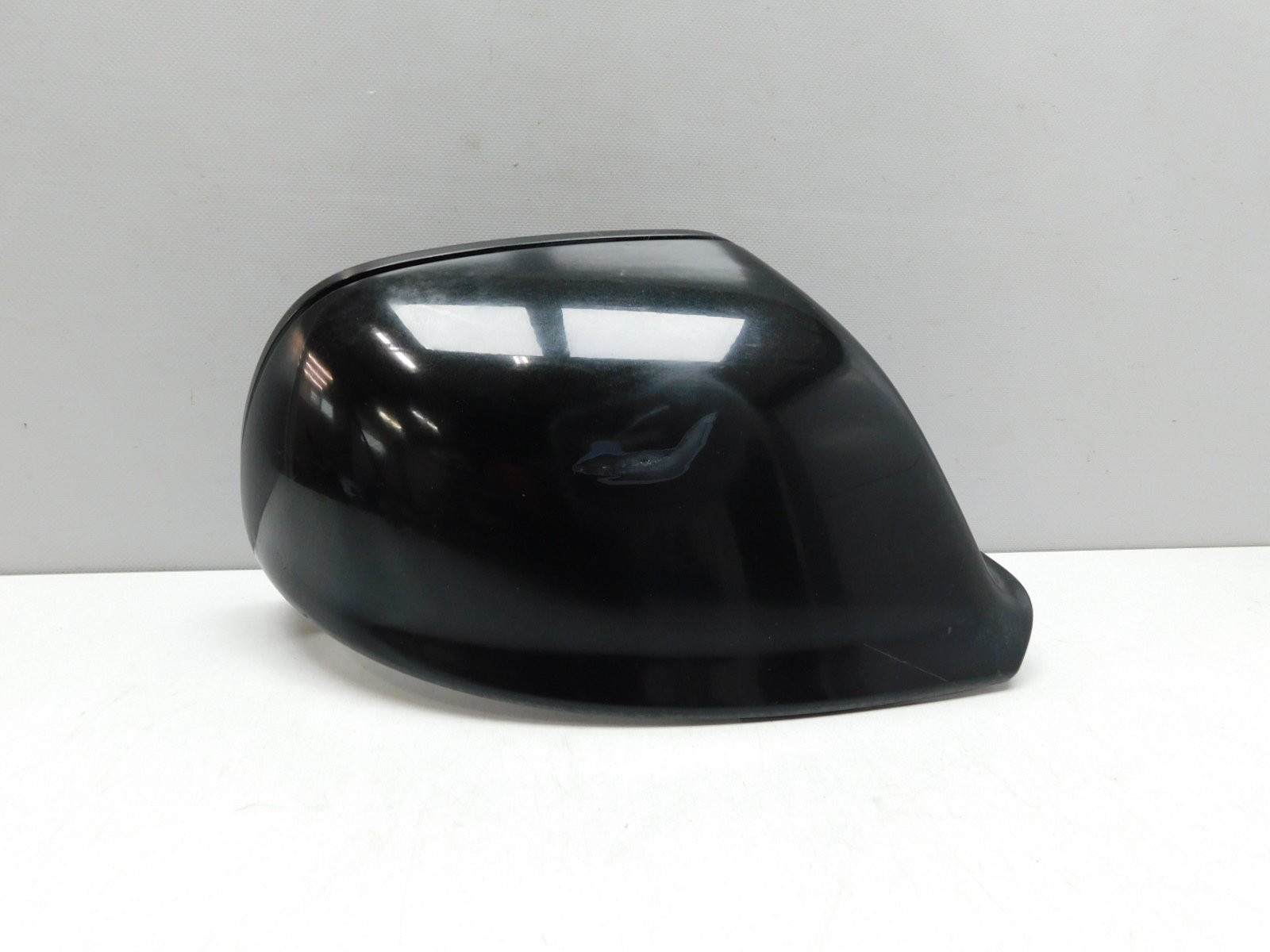 Накладка зеркала правого Audi Q5 2008-2017