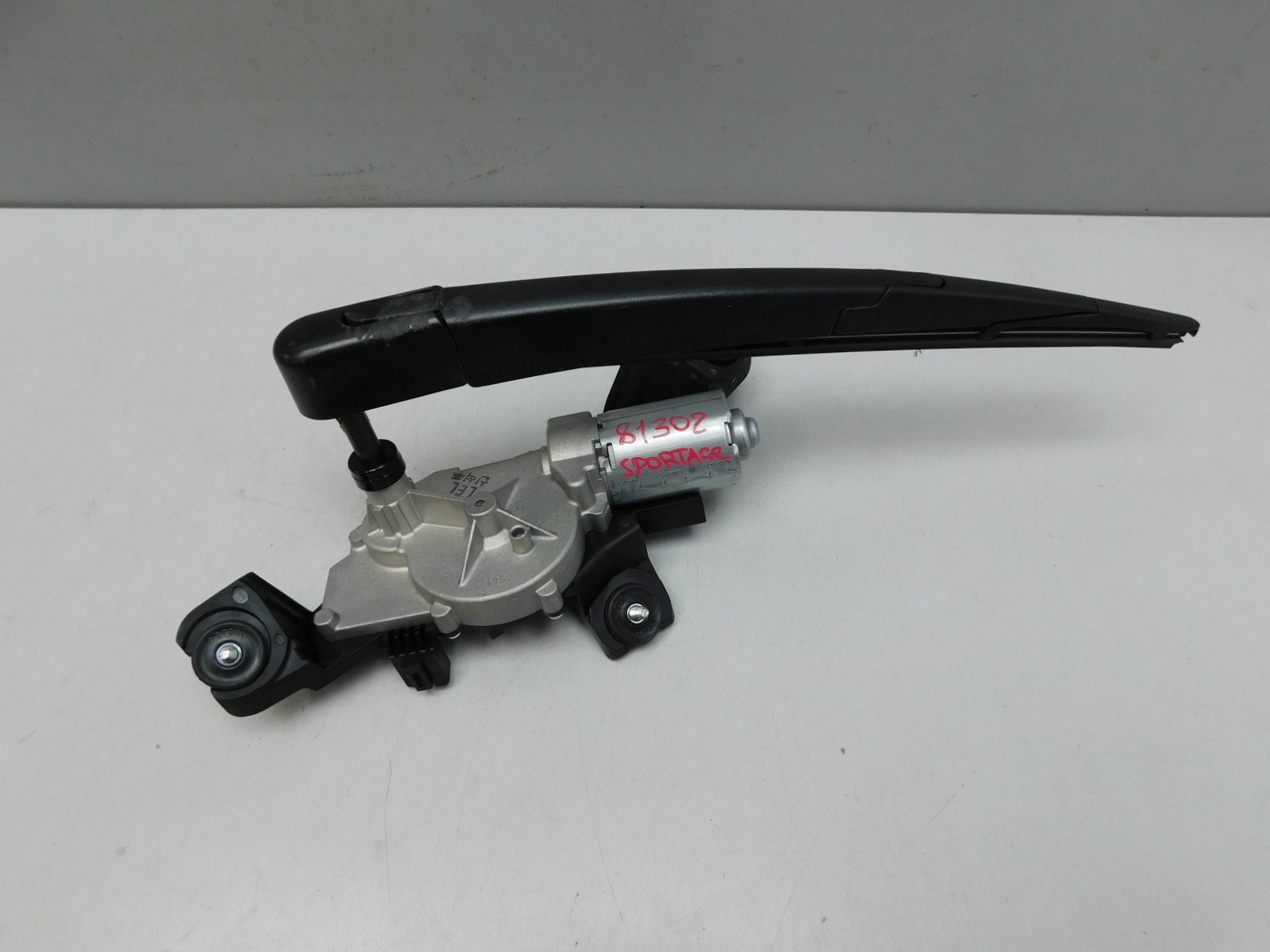 Моторчик стеклоочистителя задний Kia Sportage 2015>