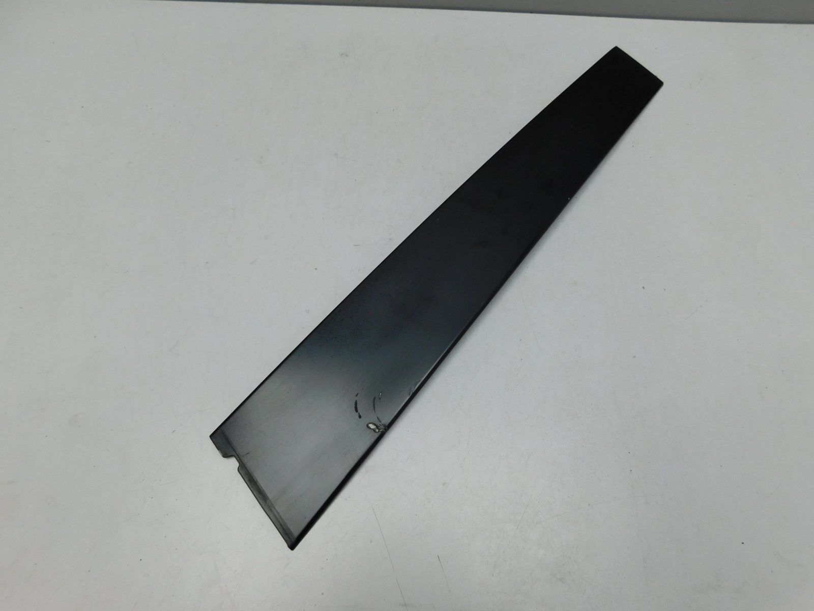 Накладка двери передней правой Land Rover Discovery IV 2009>