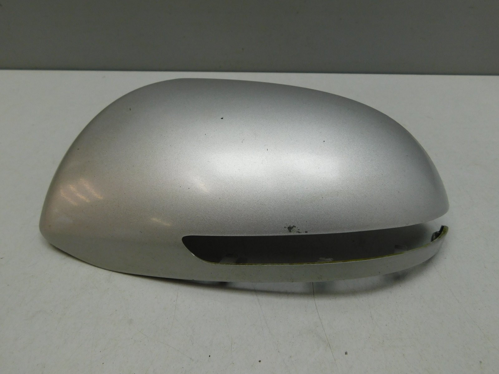 Накладка зеркала левого Kia Rio 2011>