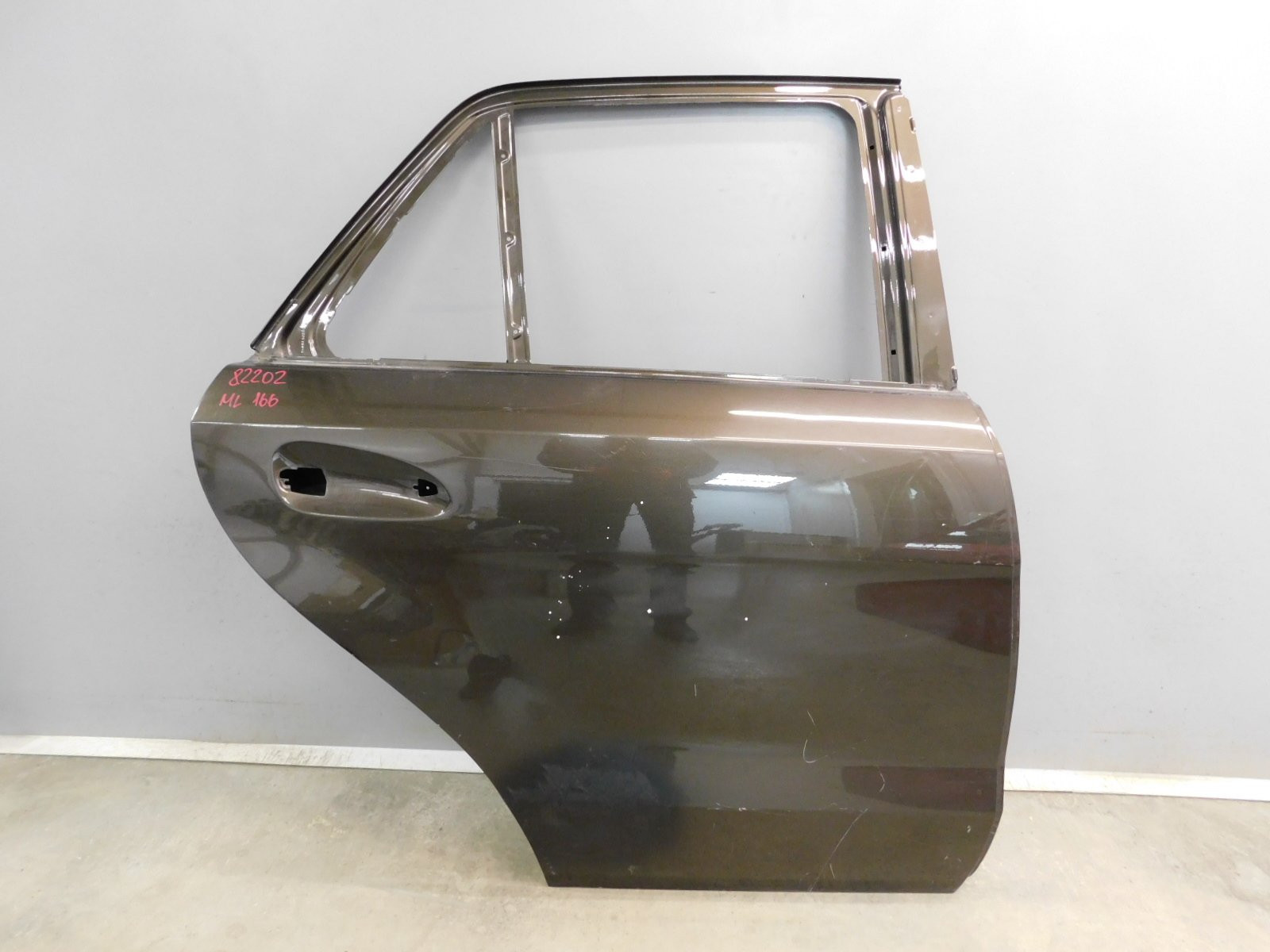 Дверь задняя правая Mercedes-Benz M-Klasse (ML/GLE) W166 2011>