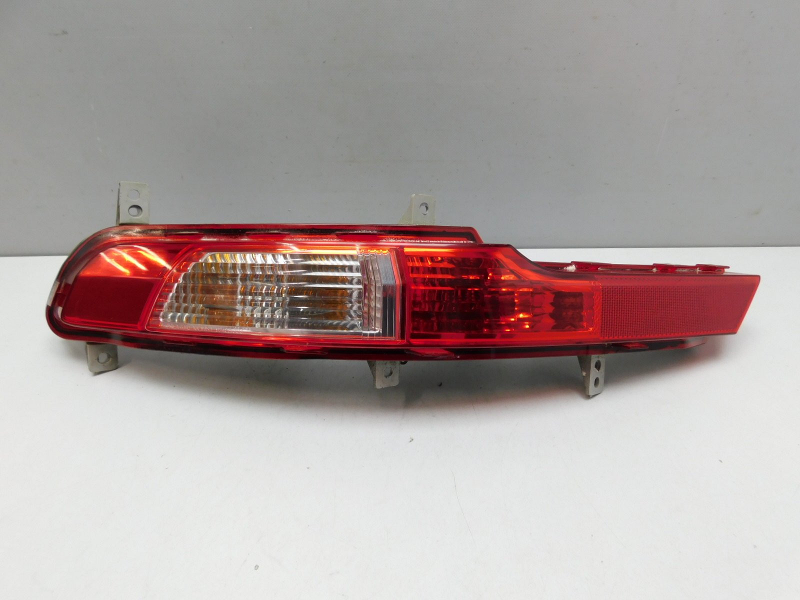 Фонарь задний в бампер левый Kia Sportage 2010-2015