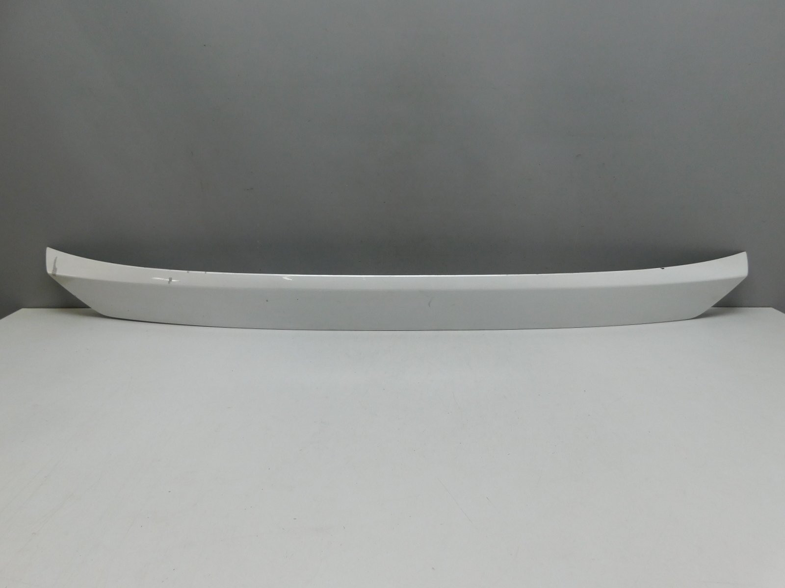 Накладка двери багажника Toyota RAV 4 2013-2019