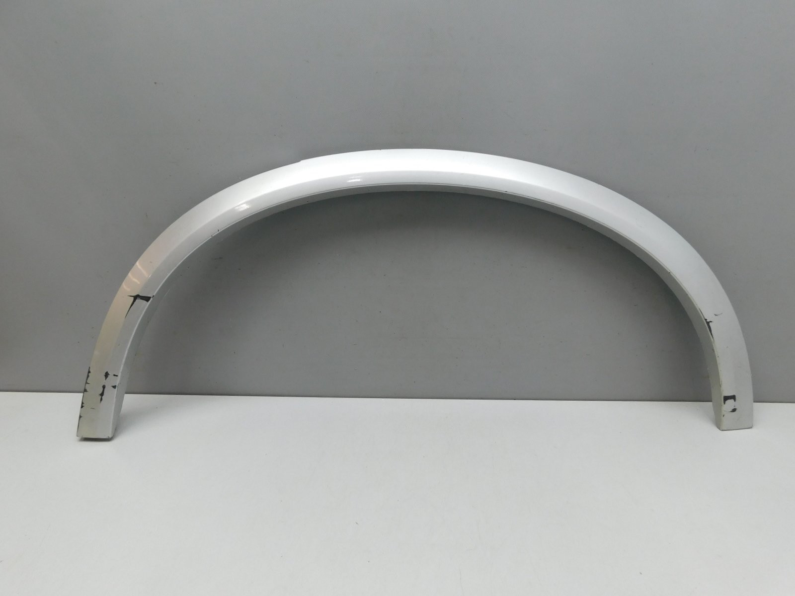 Накладка крыла заднего  левого Volvo XC90 2015>