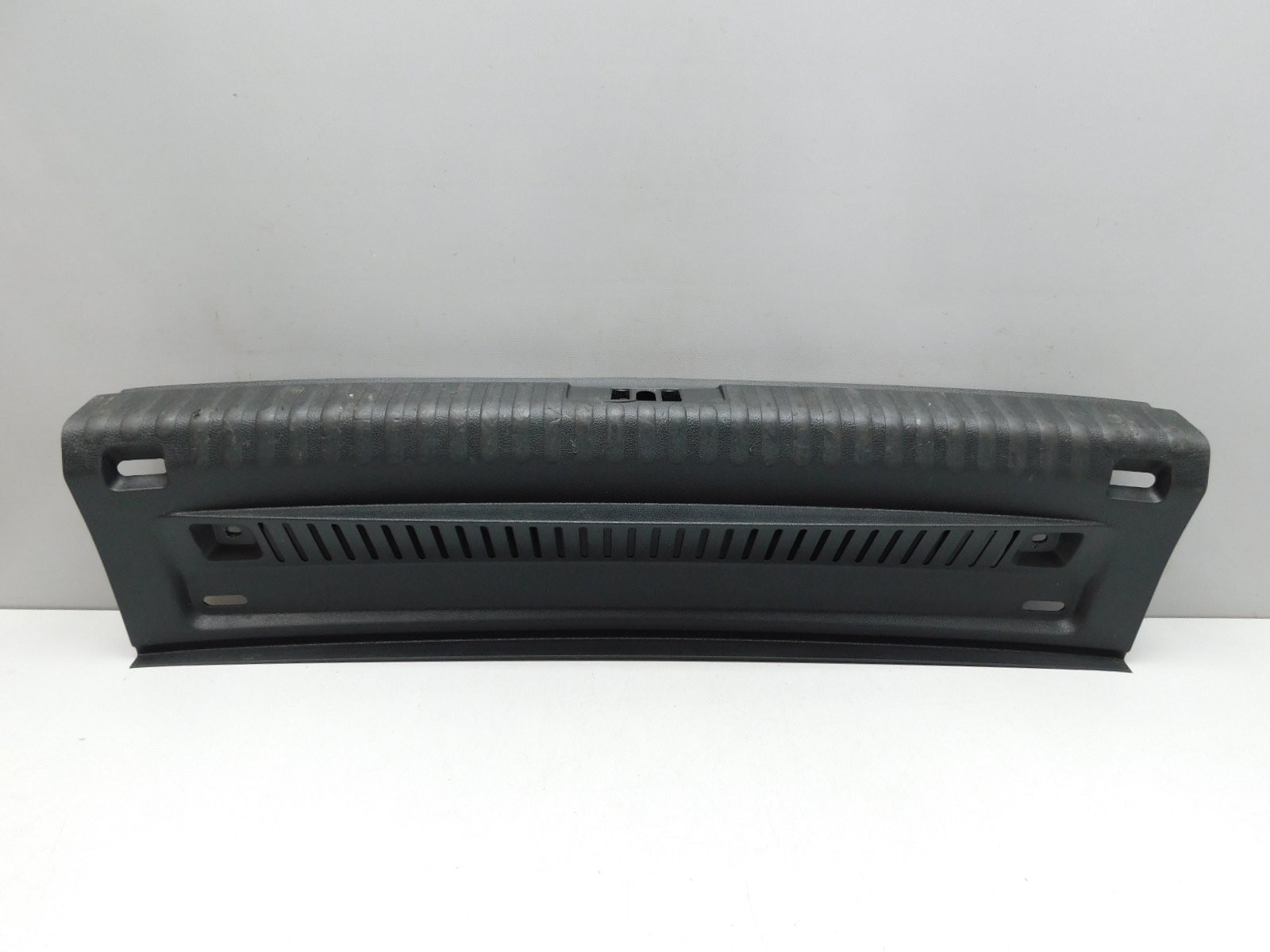 Обшивка багажника Volkswagen Tiguan 2007-2017