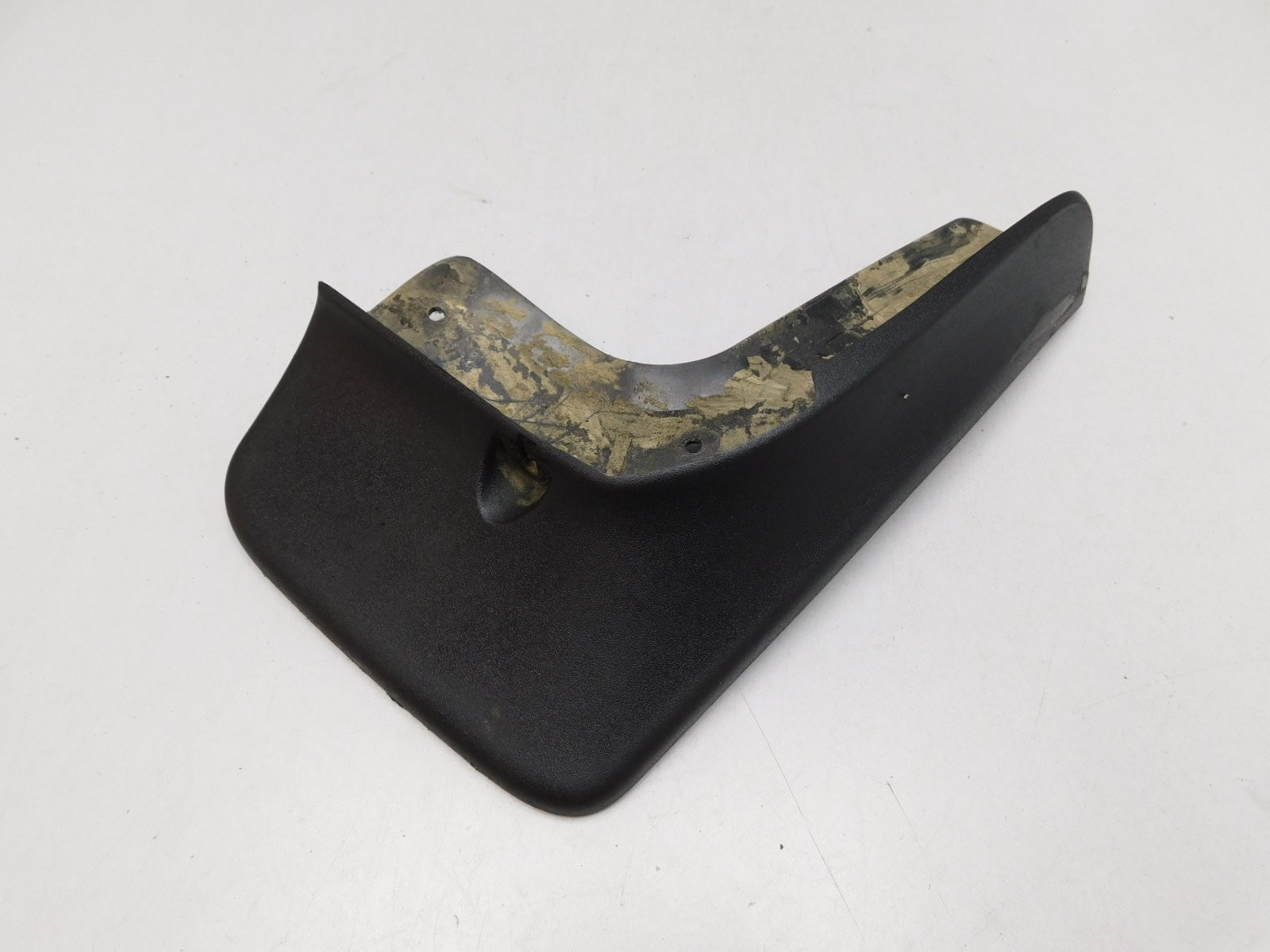 Брызговик задний правый Volkswagen Polo Sedan 2011-2020