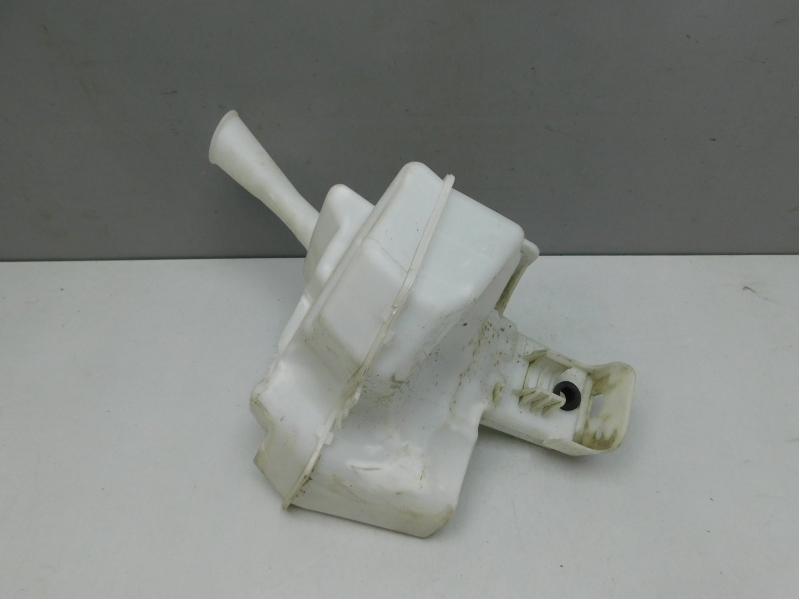 Бачок омывателя лобового стекла Hyundai Solaris 2010-2017