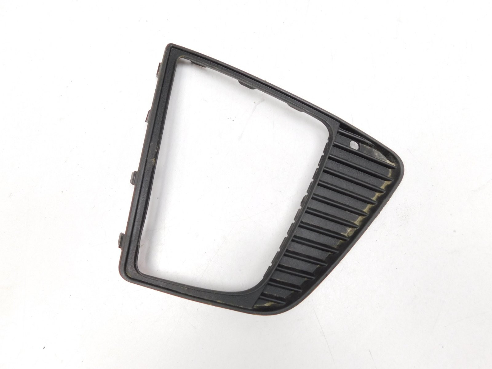 Решетка в бампер правая Hyundai Creta 2016>