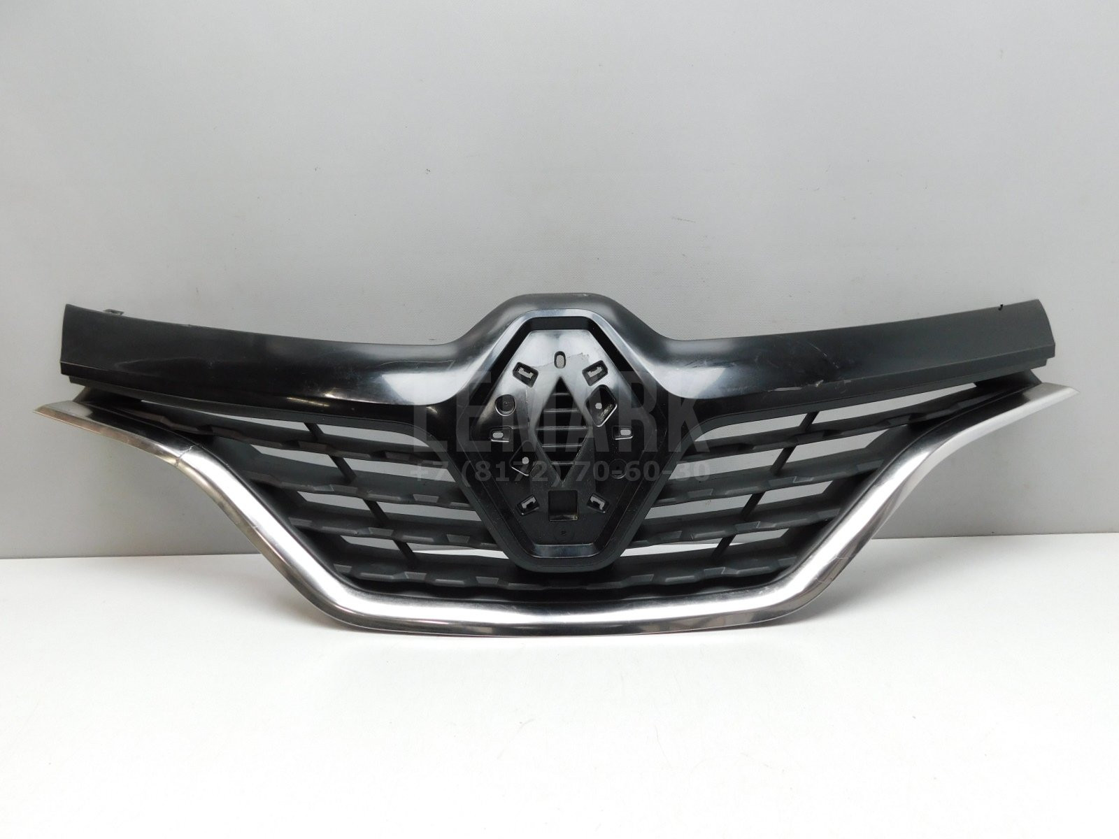Решетка радиатора Renault Kaptur 2016> 623103985R