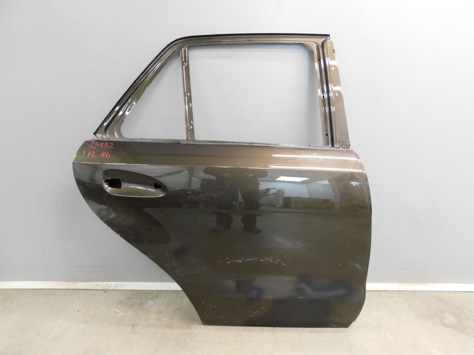 Дверь задняя правая Mercedes-Benz M-Klasse (ML/GLE) W166 2011>