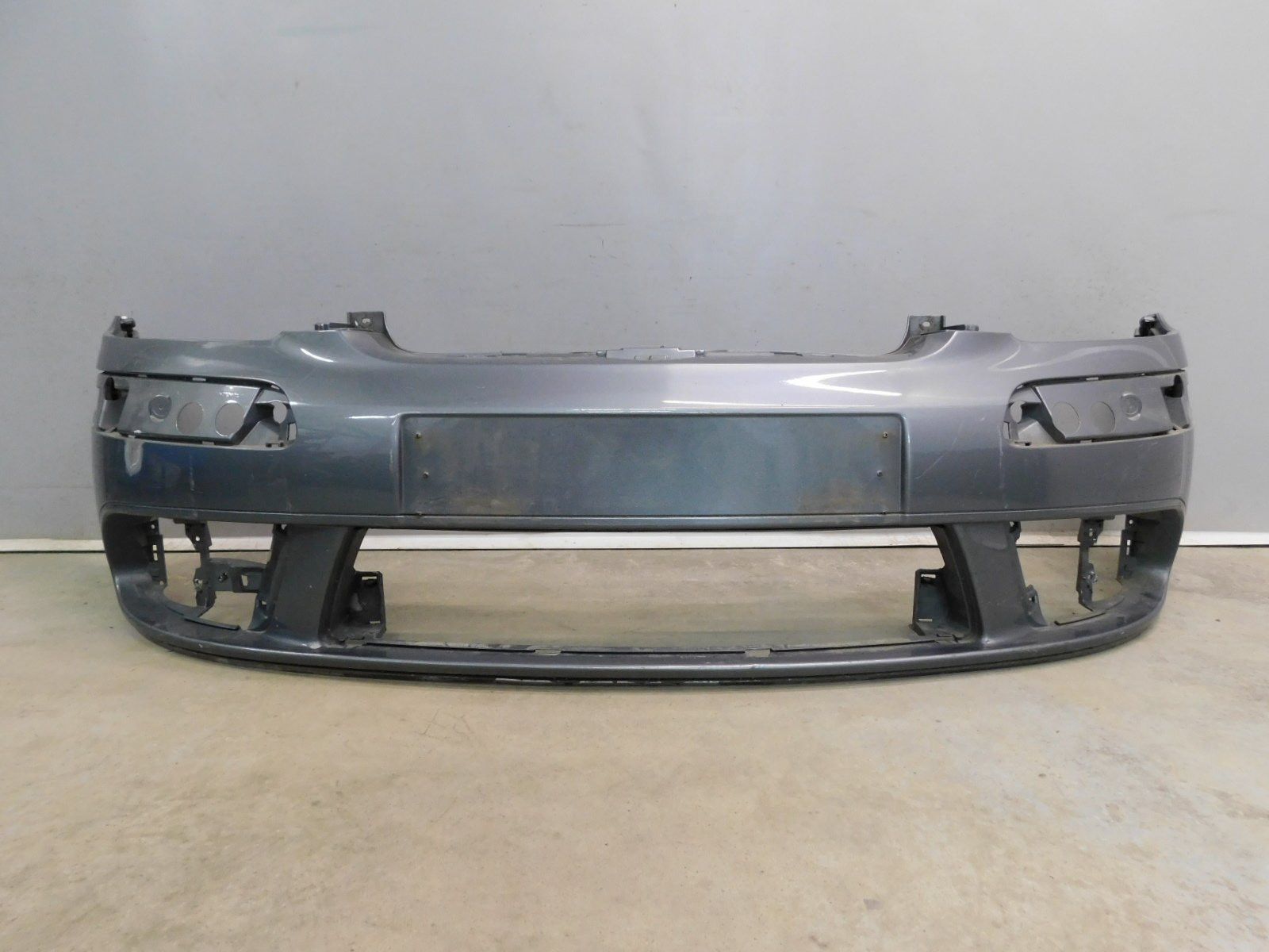 Бампер передний Volkswagen Golf V Plus 2005-2014