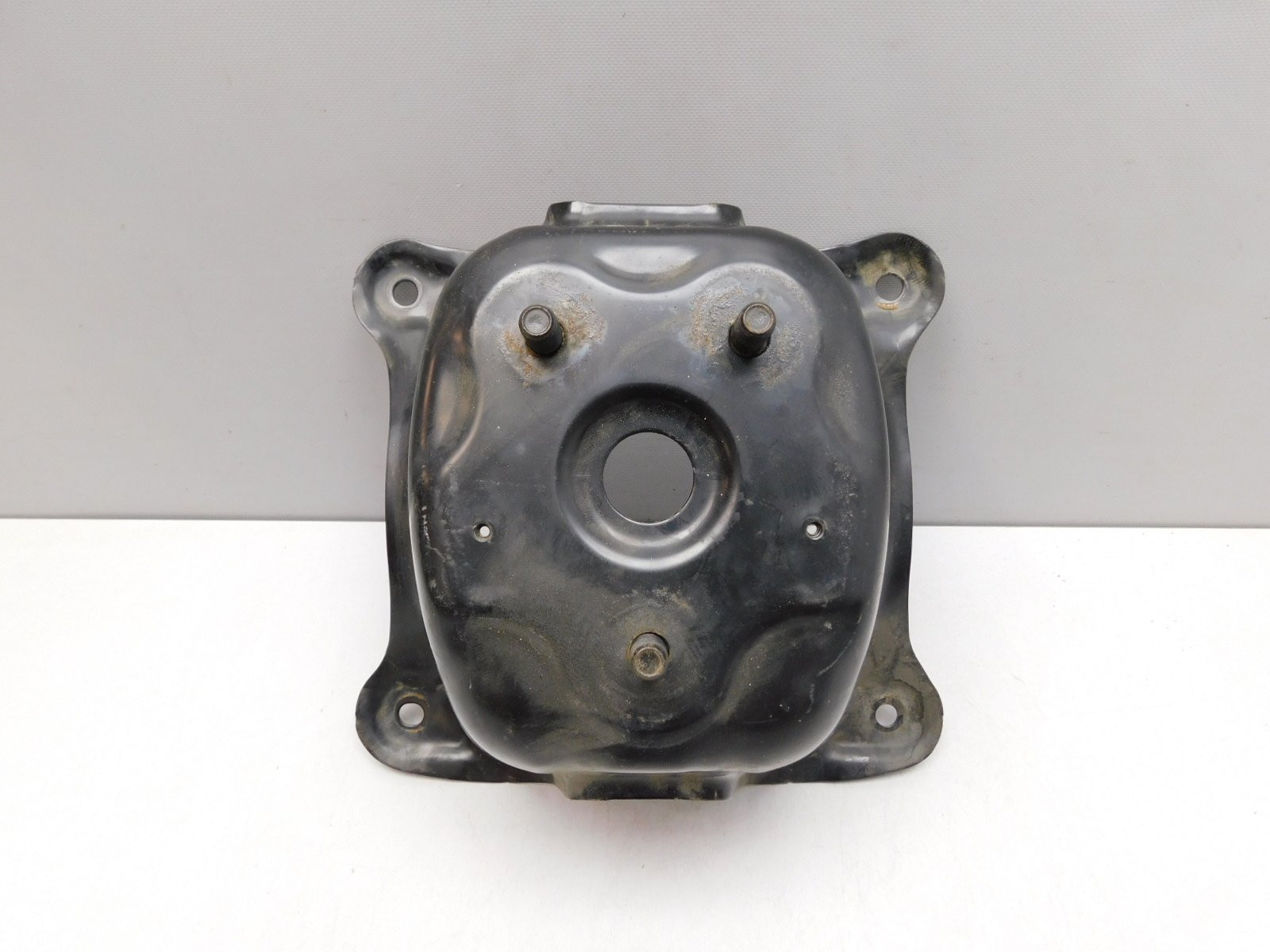 Кронштейн крепления запасного ко Suzuki Grand Vitara 2006>