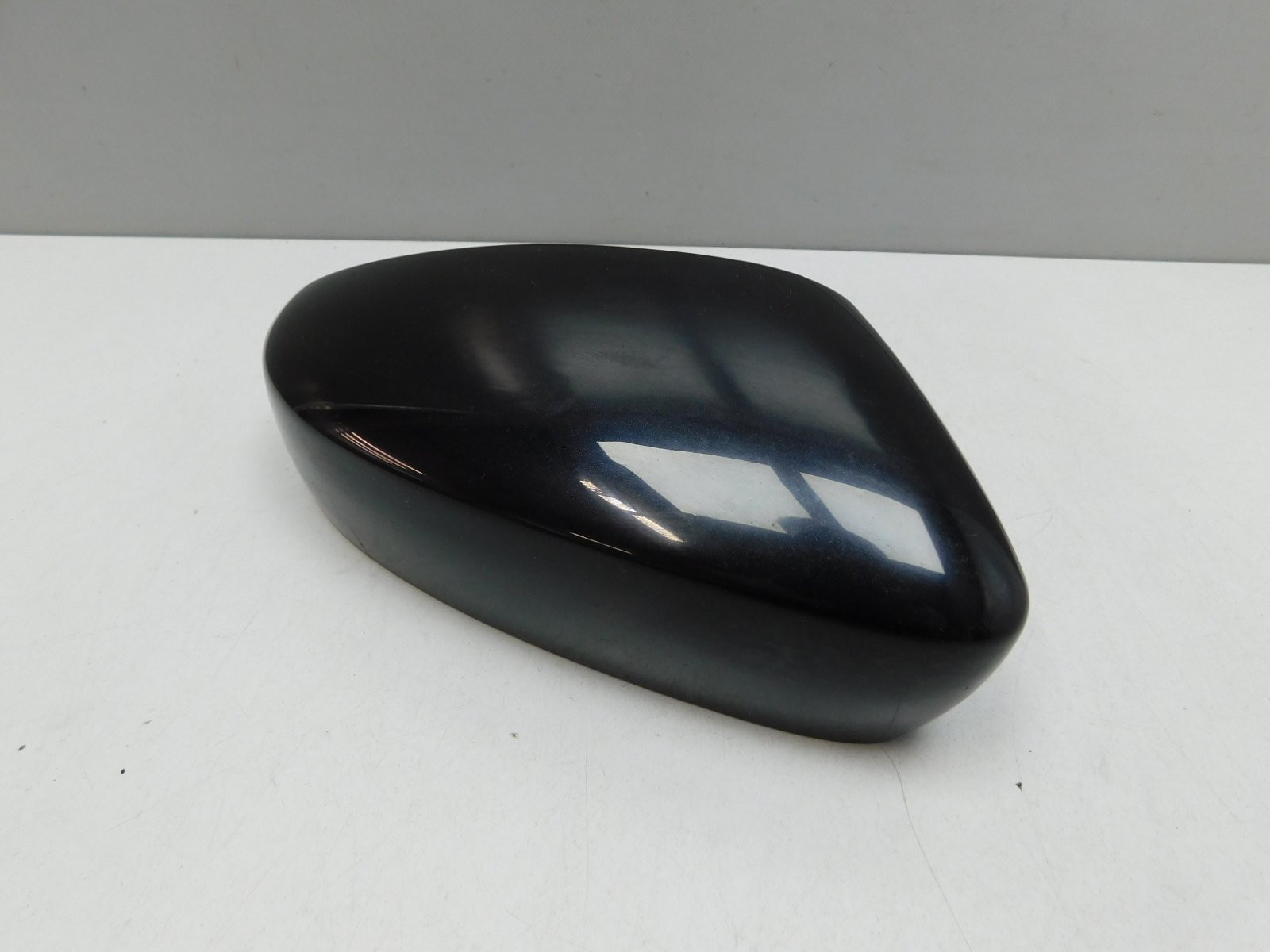 Накладка зеркала правого Volkswagen Polo Sedan 2011-2020